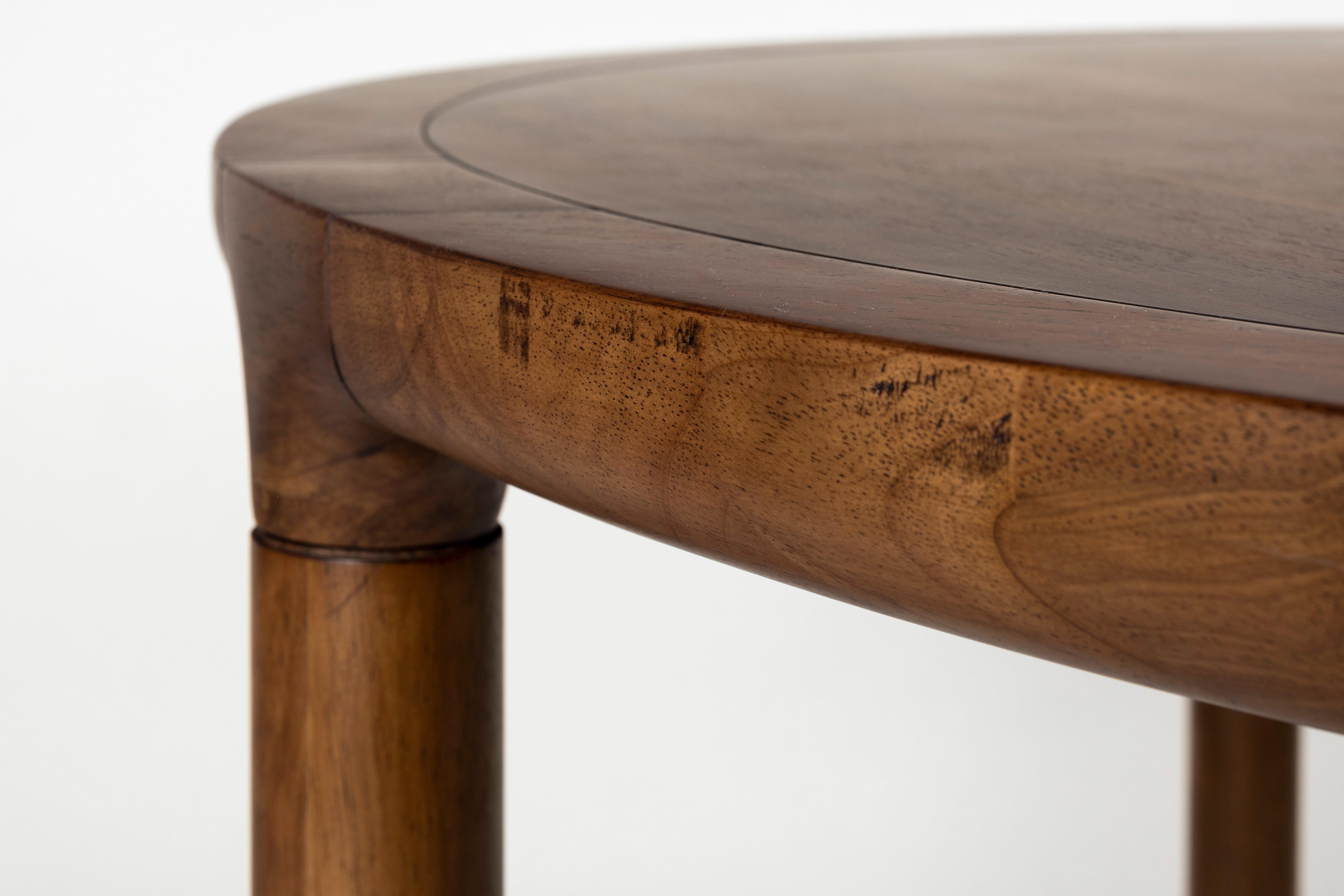 Okrúhly stôl STORM orechový