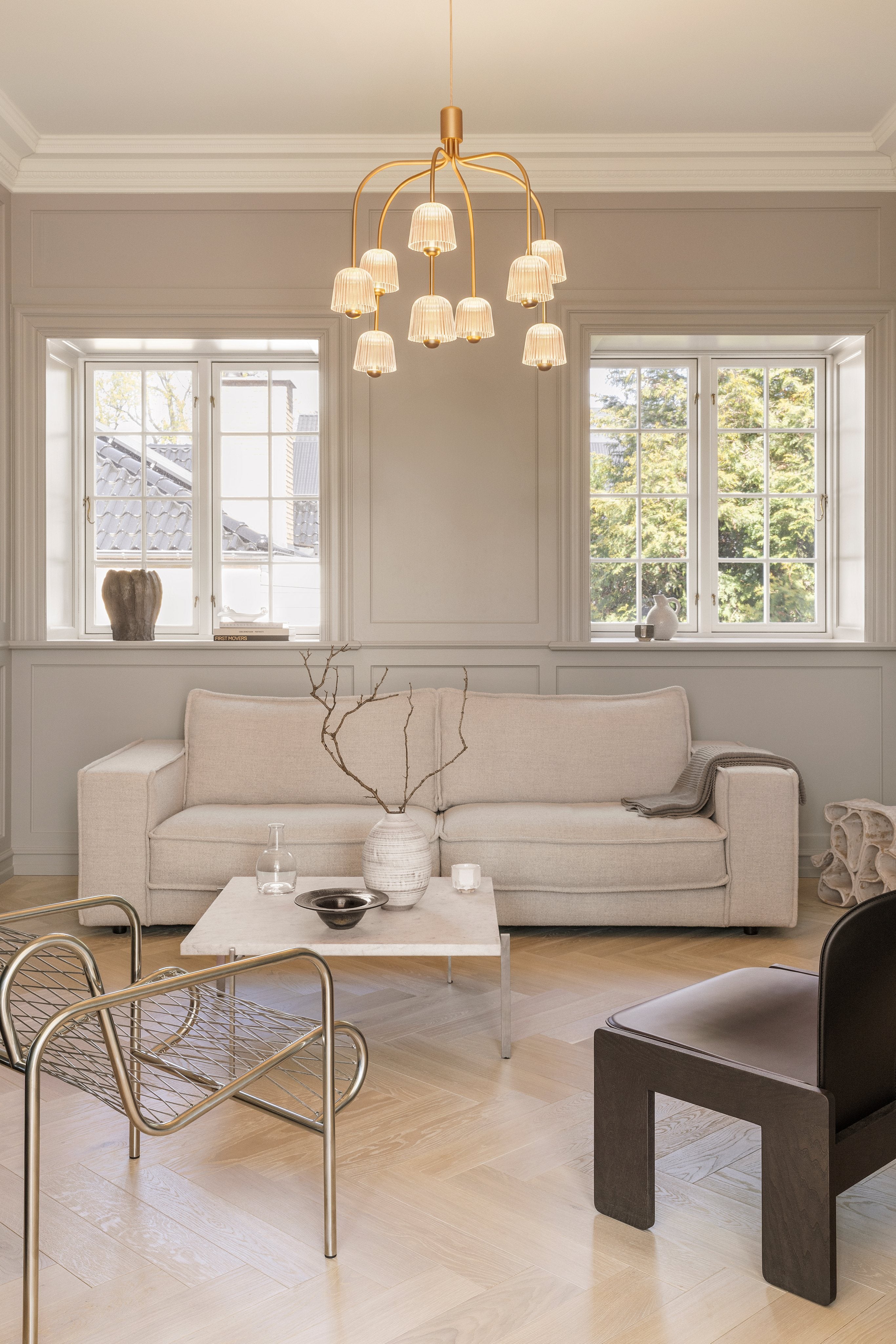 ASTEEA 9 Gold Chandelier with Transparent Finish