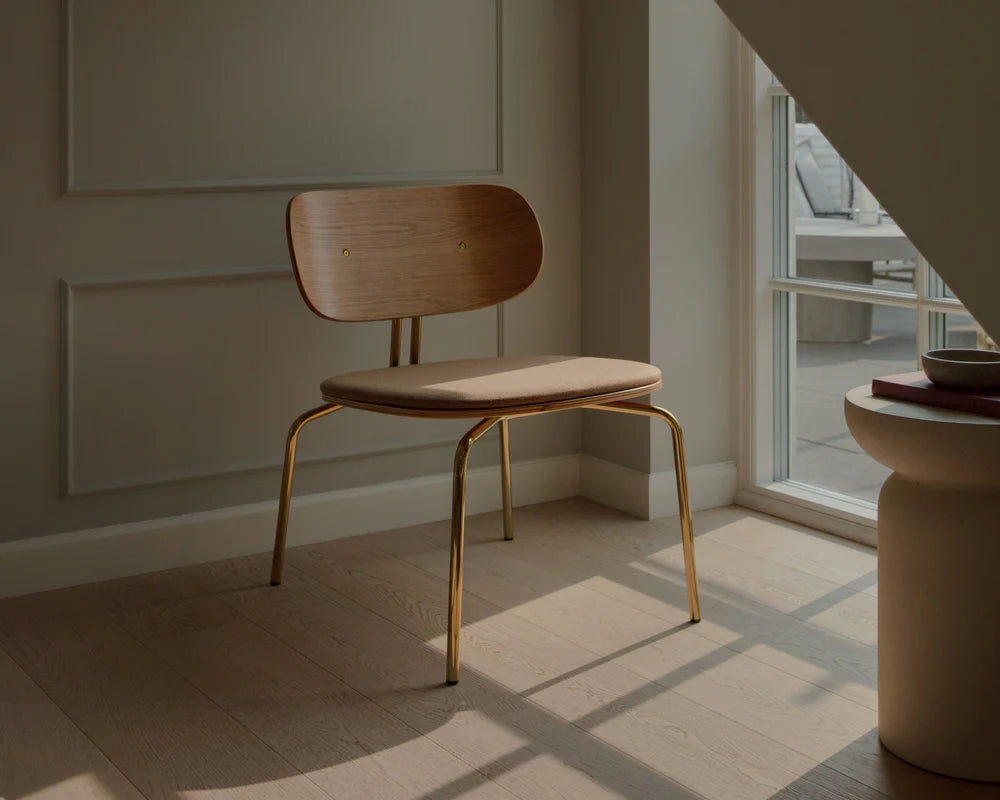 Fotel ZVEDAVÝ hnedý zamat so zlatým podstavcom