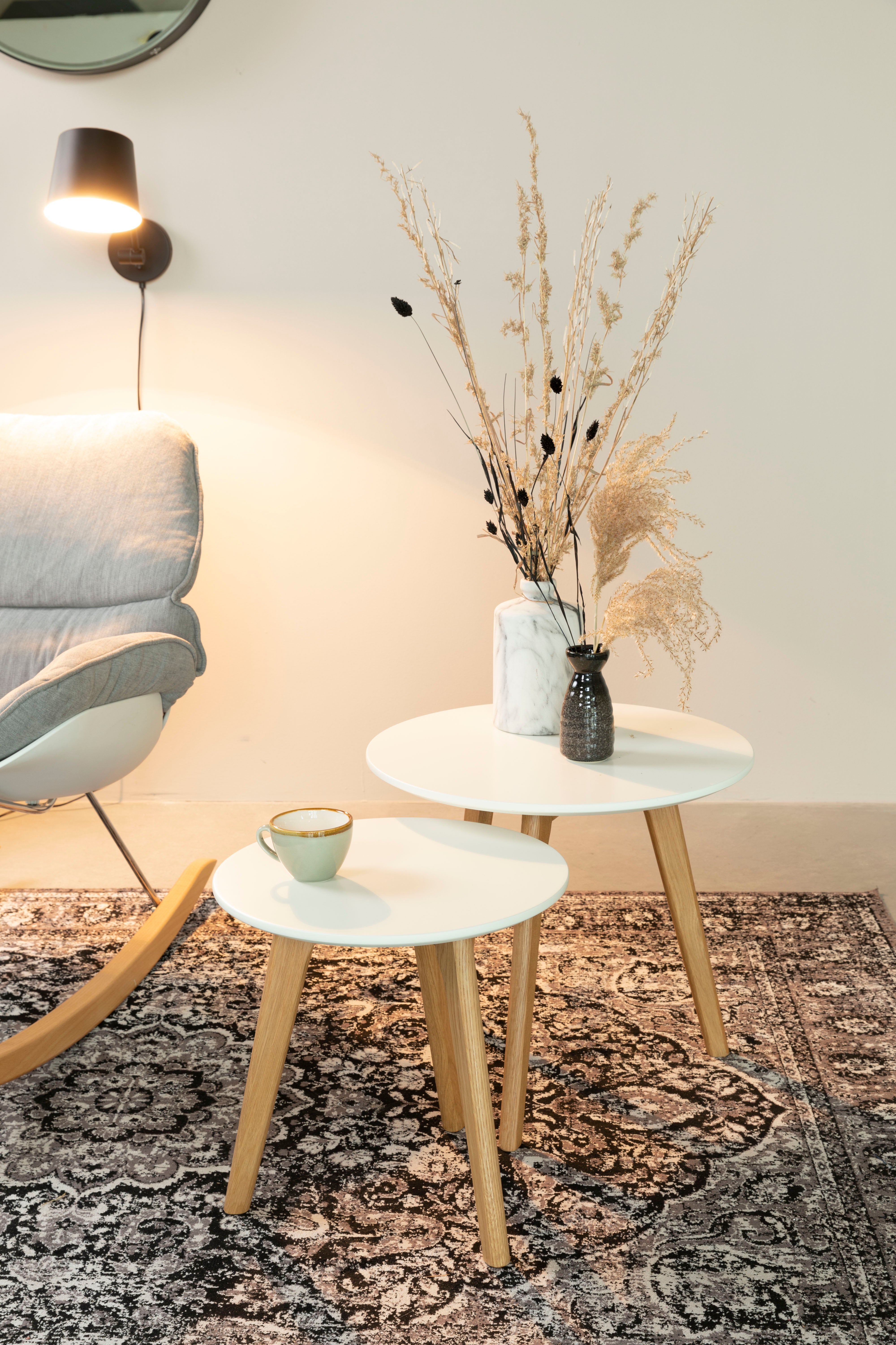 Súprava stolíkov BODINE biela s drevenou základňou