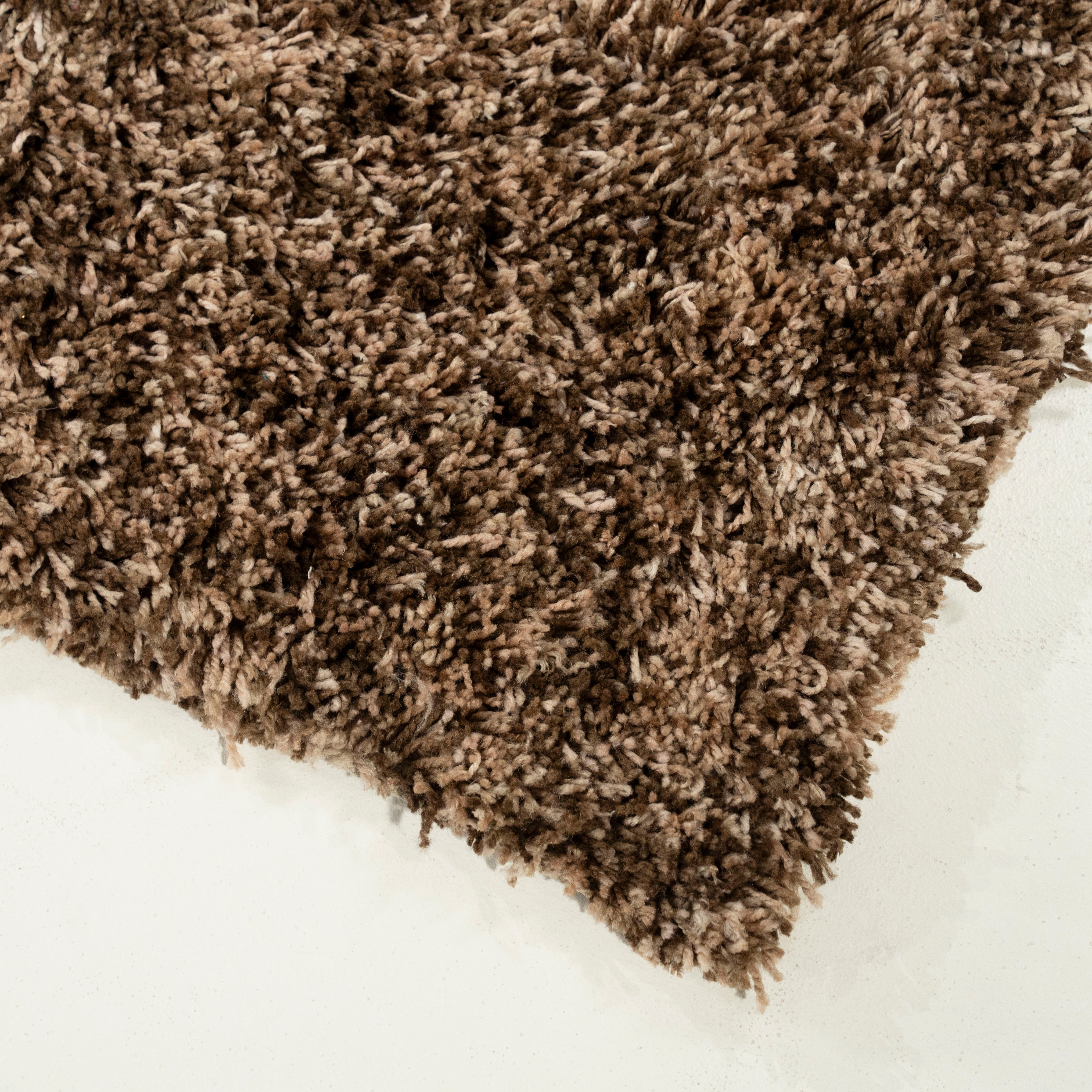 MIXI brown rug with long pile