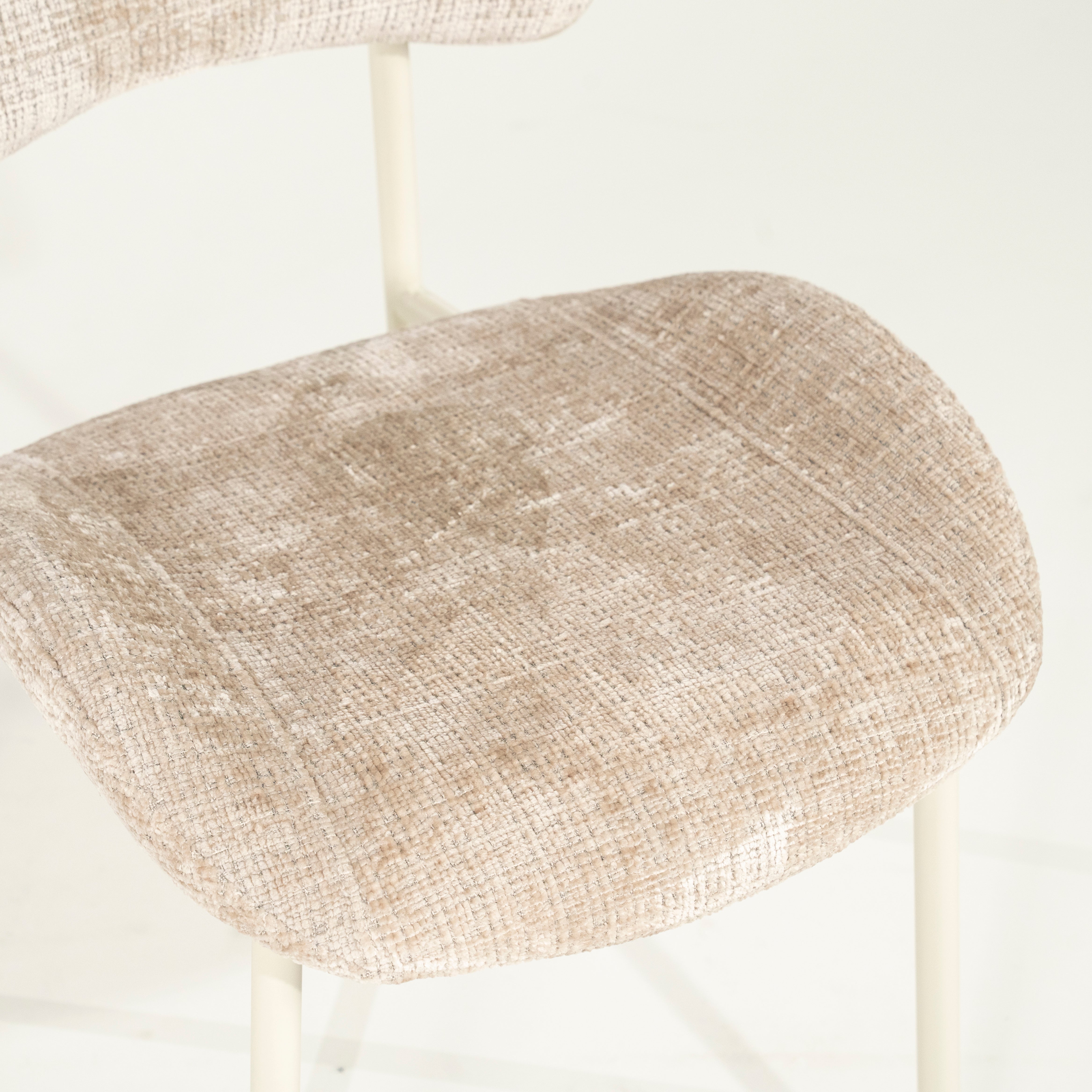 DARE taupe chair