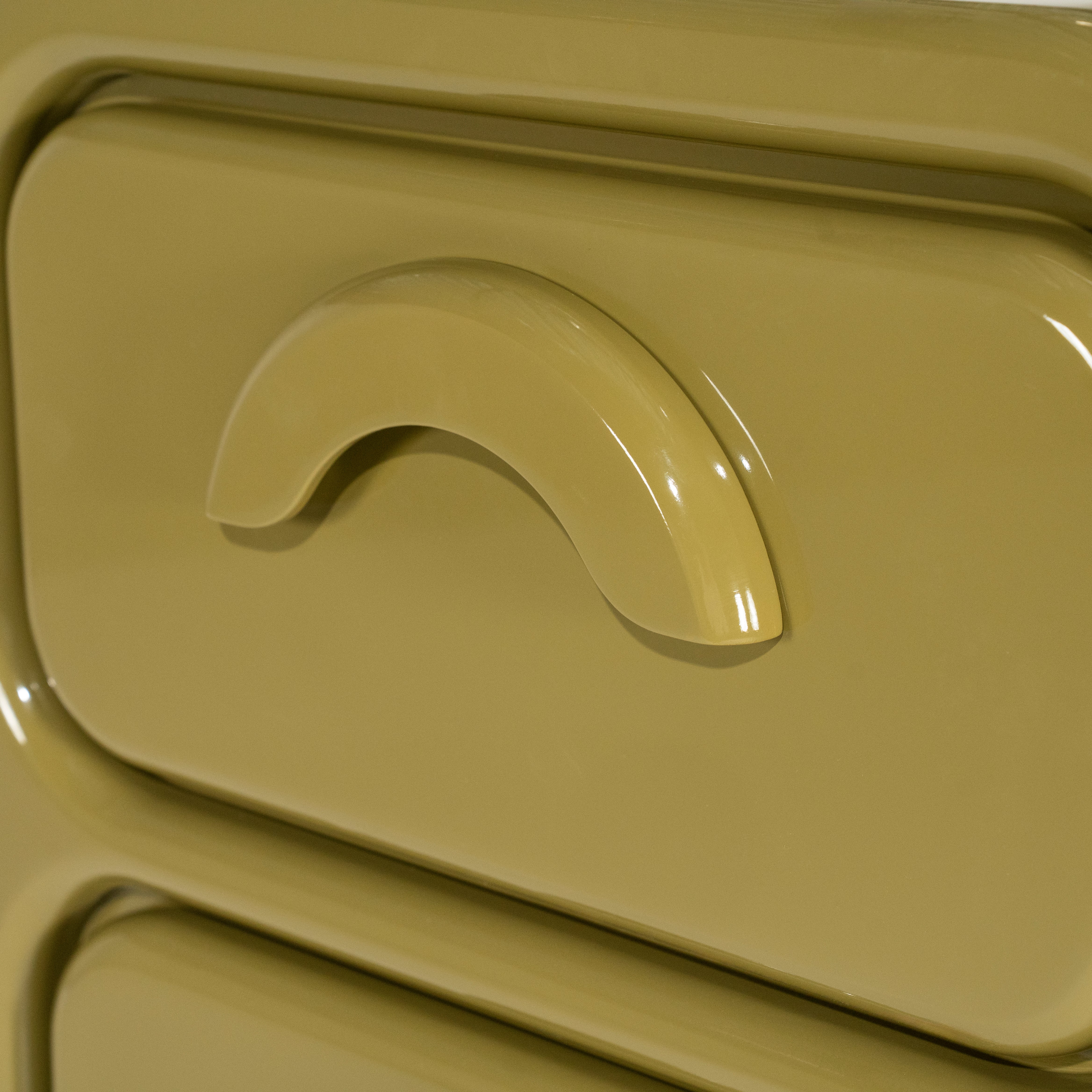 GUBBY Green Chest of Drawers