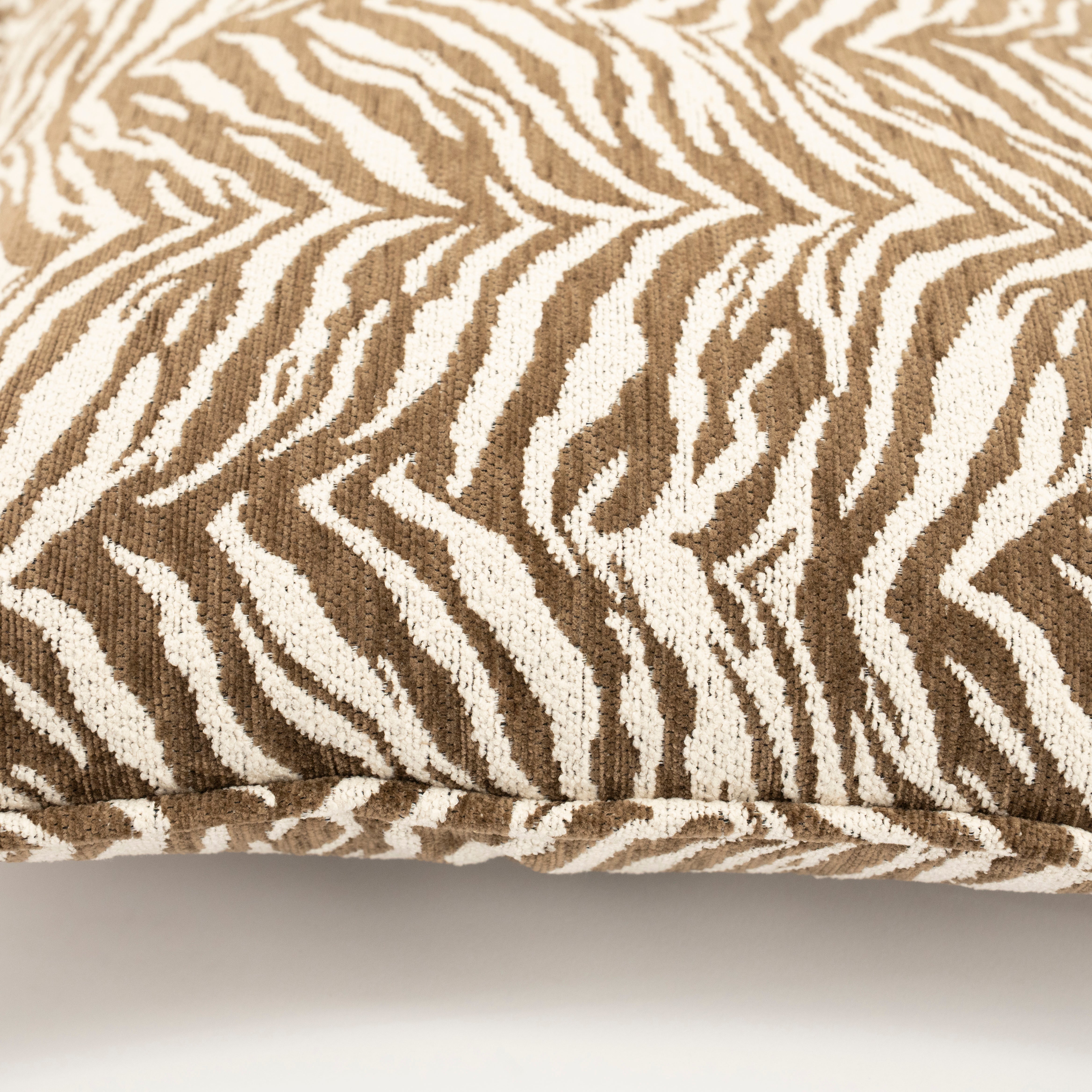 TIGRA Pillow Brown
