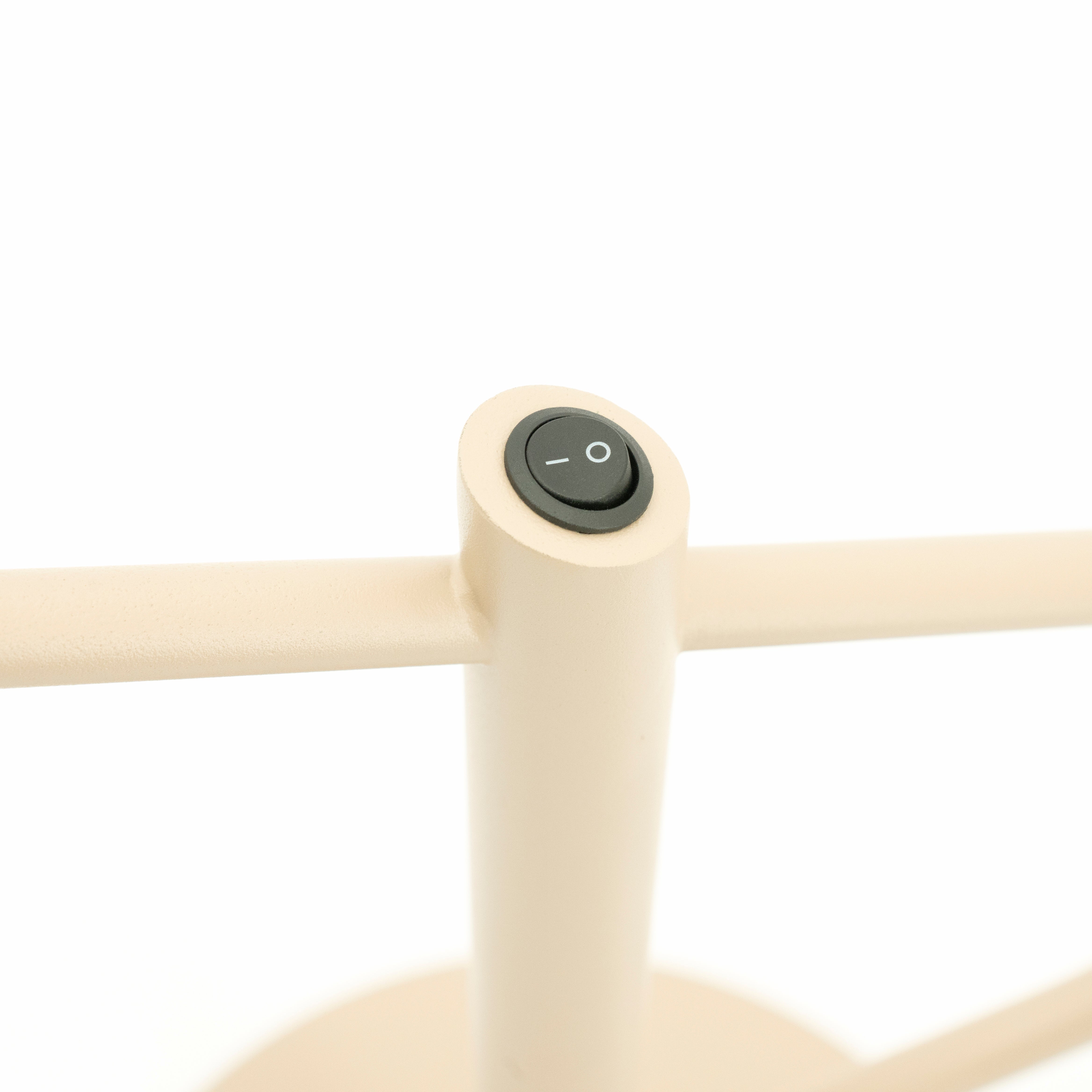 CAPA cream table lamp