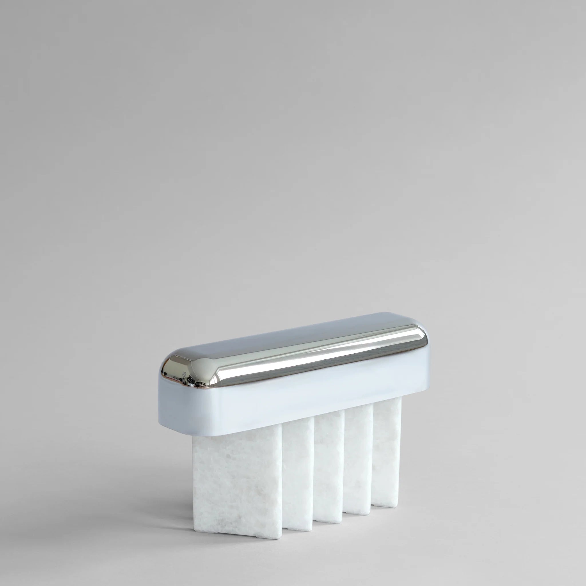 Prenosná lampa BEETLE biely mramor