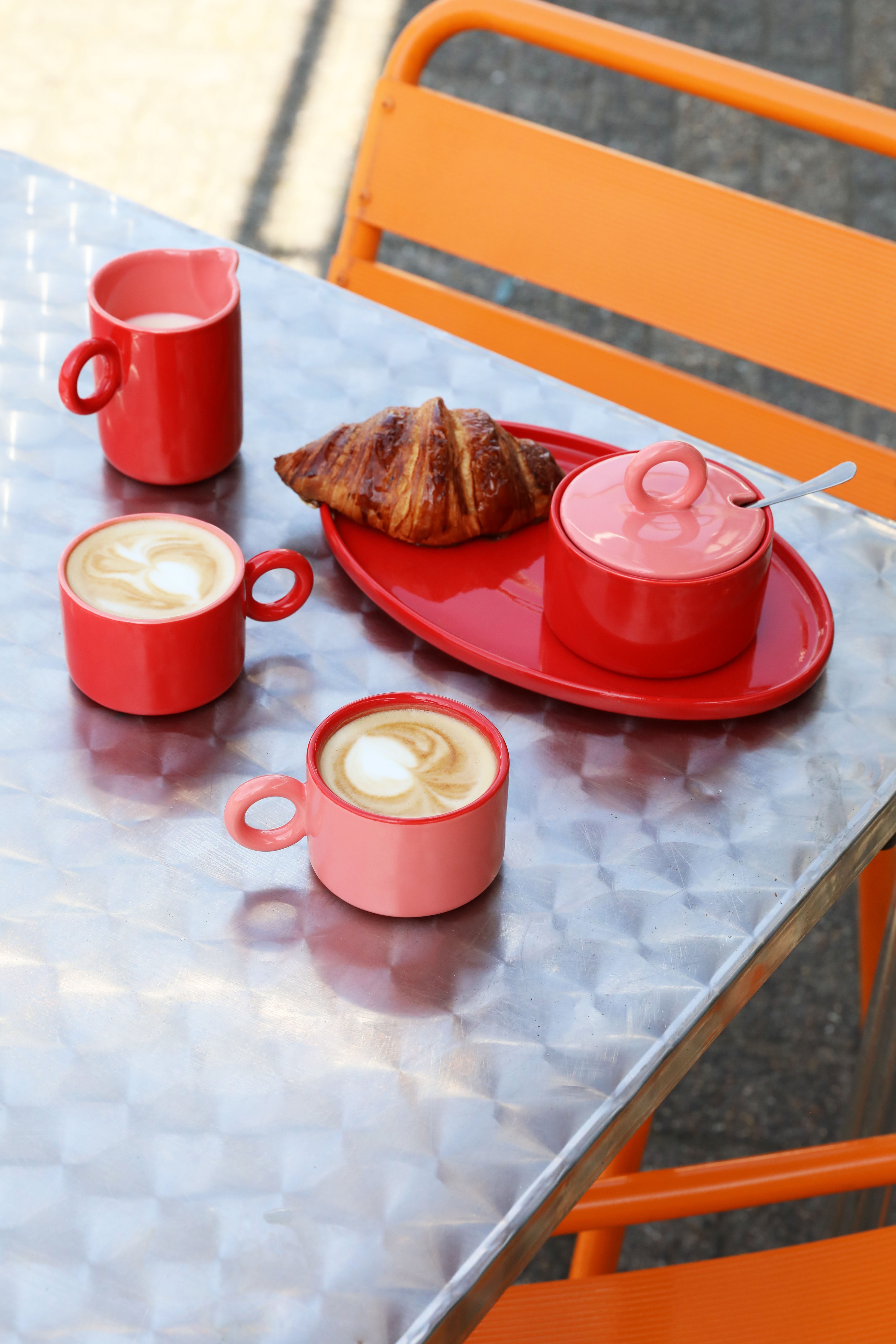 Tácka CHIQUITO červená porcelán