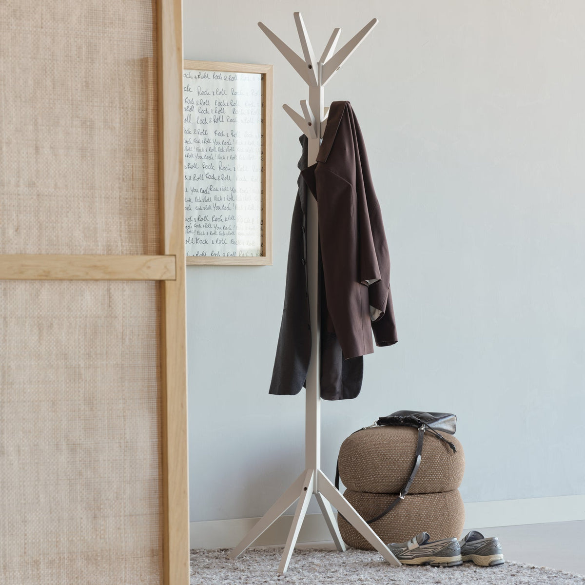 Stolik pomocniczy STUDIO piaskowy – ujęcie 2