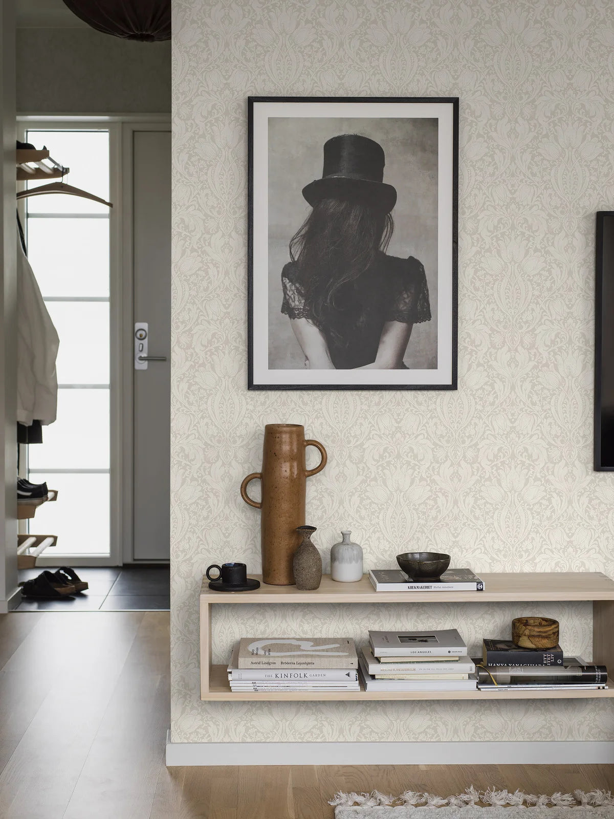 Non-woven paper wallpaper with a plant pattern ALBA beige with white