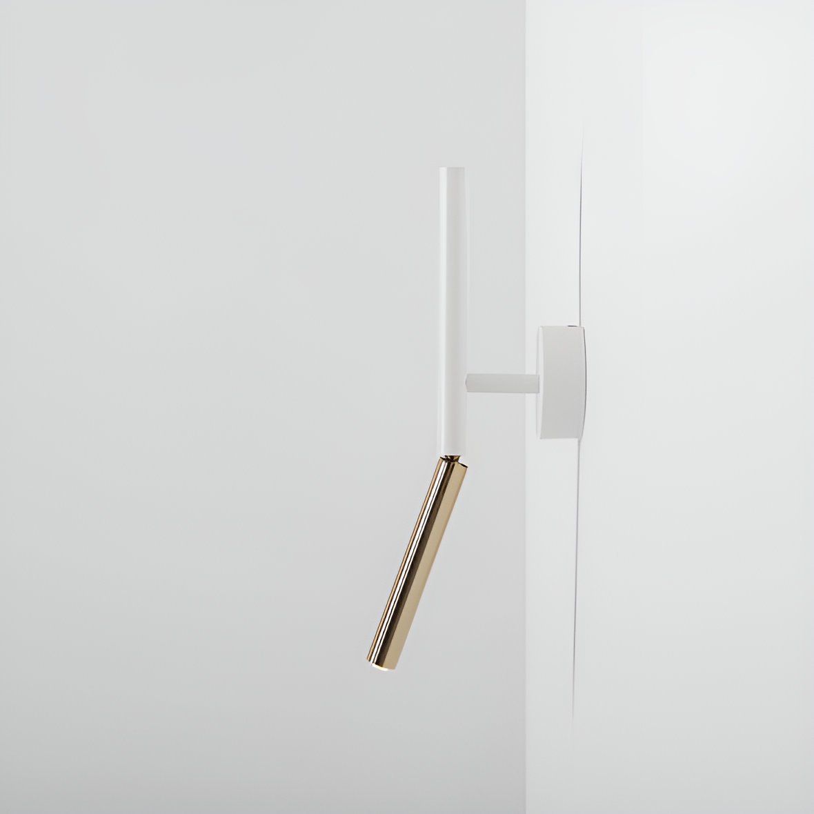 White wall lamp with zloty