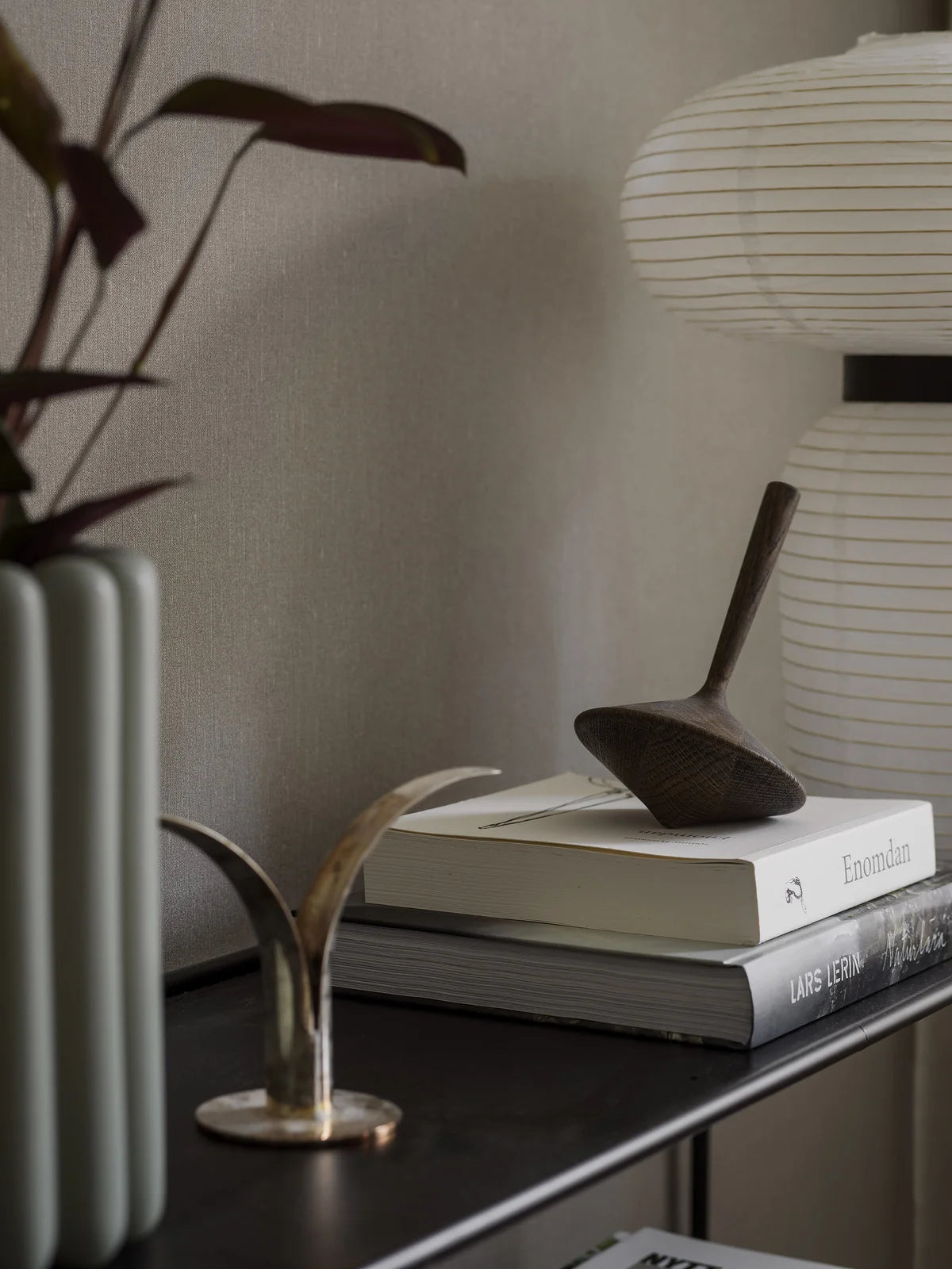 Tapeta so štruktúrou napodobňujúcou ľan LINEN - MUSCOT LINEN svetlohnedá