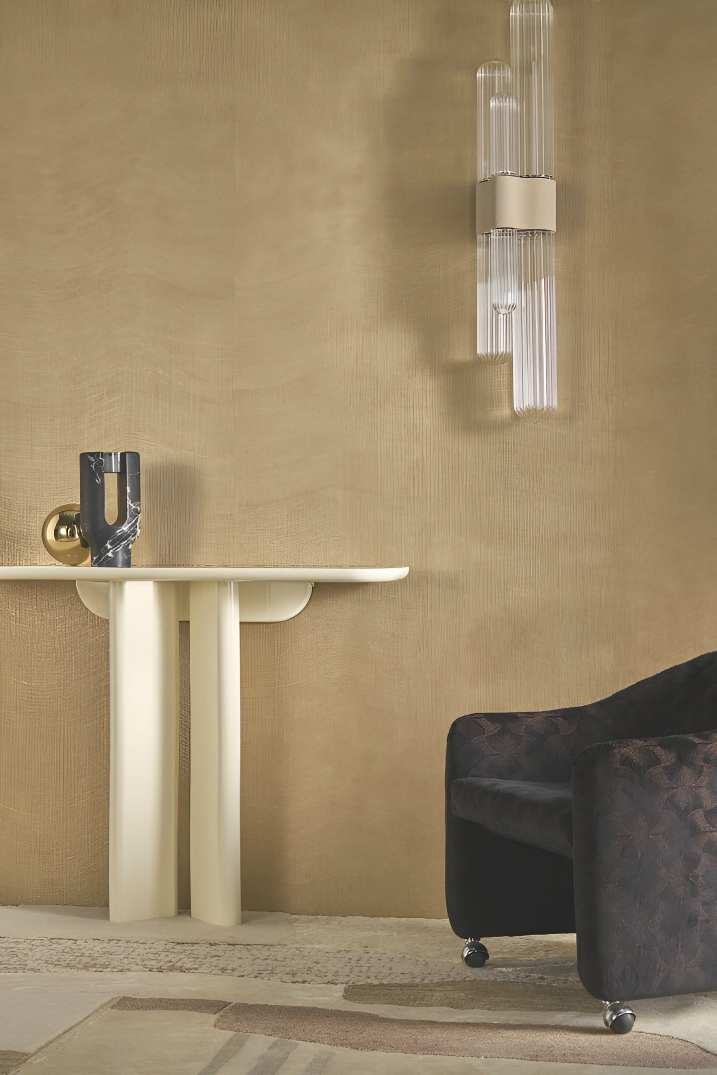 Tapeta štrukturálna metalická v vlnách KOTA - CRAIE DORÉ kriedovo zlatá