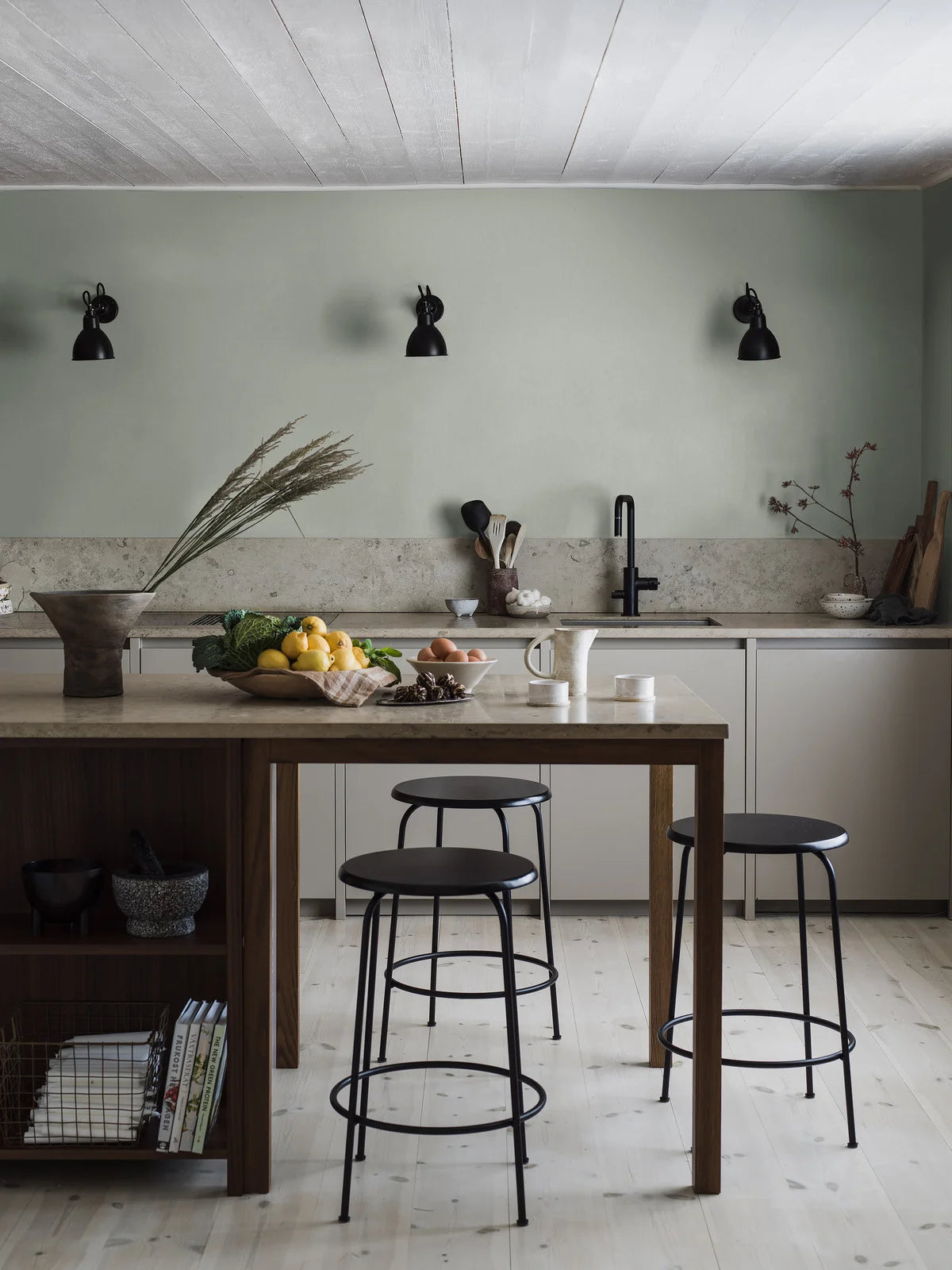 Structural wallpaper resembling linen LINEN - SOFT JADE gray-green