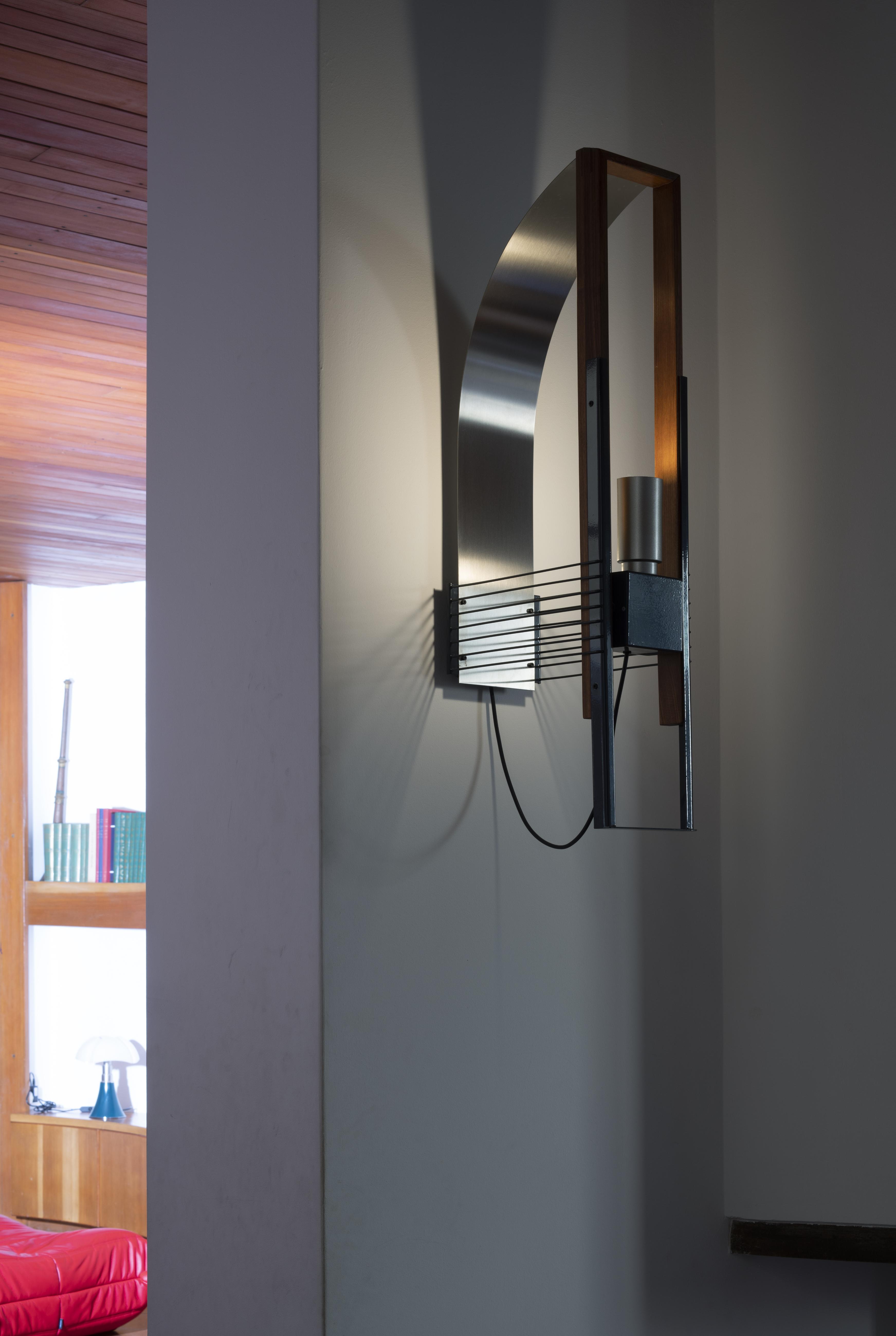 Lampa ścienna MARX drewno i aluminium