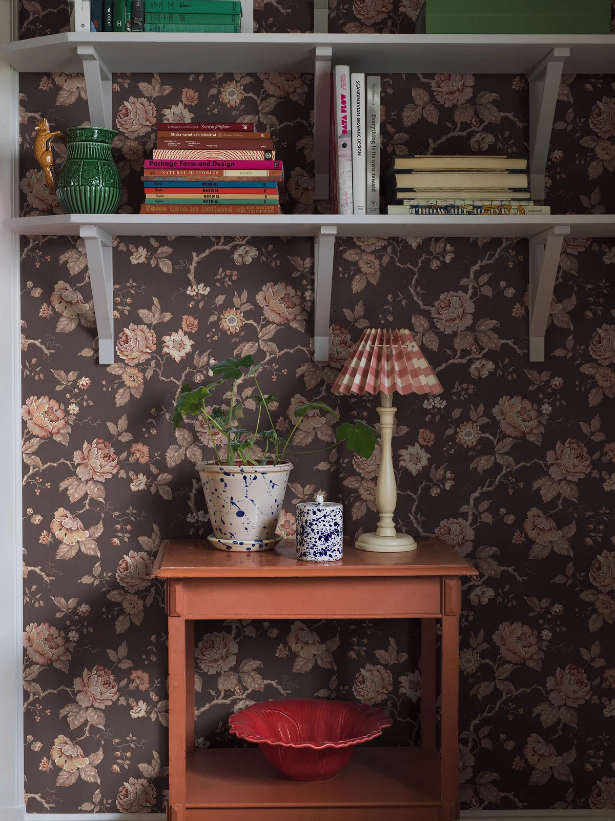 Tapeta s rastlinným motívom ROSENTRAD hnedá