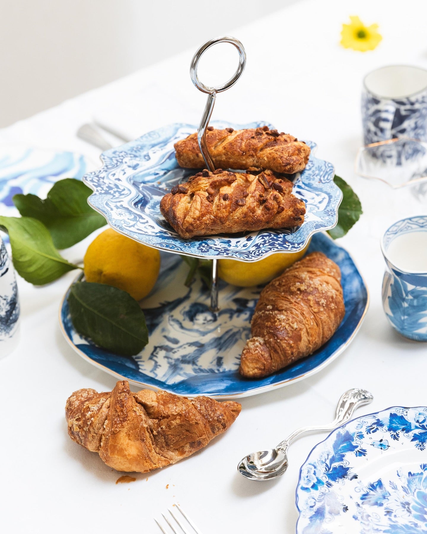 Patera KLASICKÁ NA KYSLEJ modrá porcelán