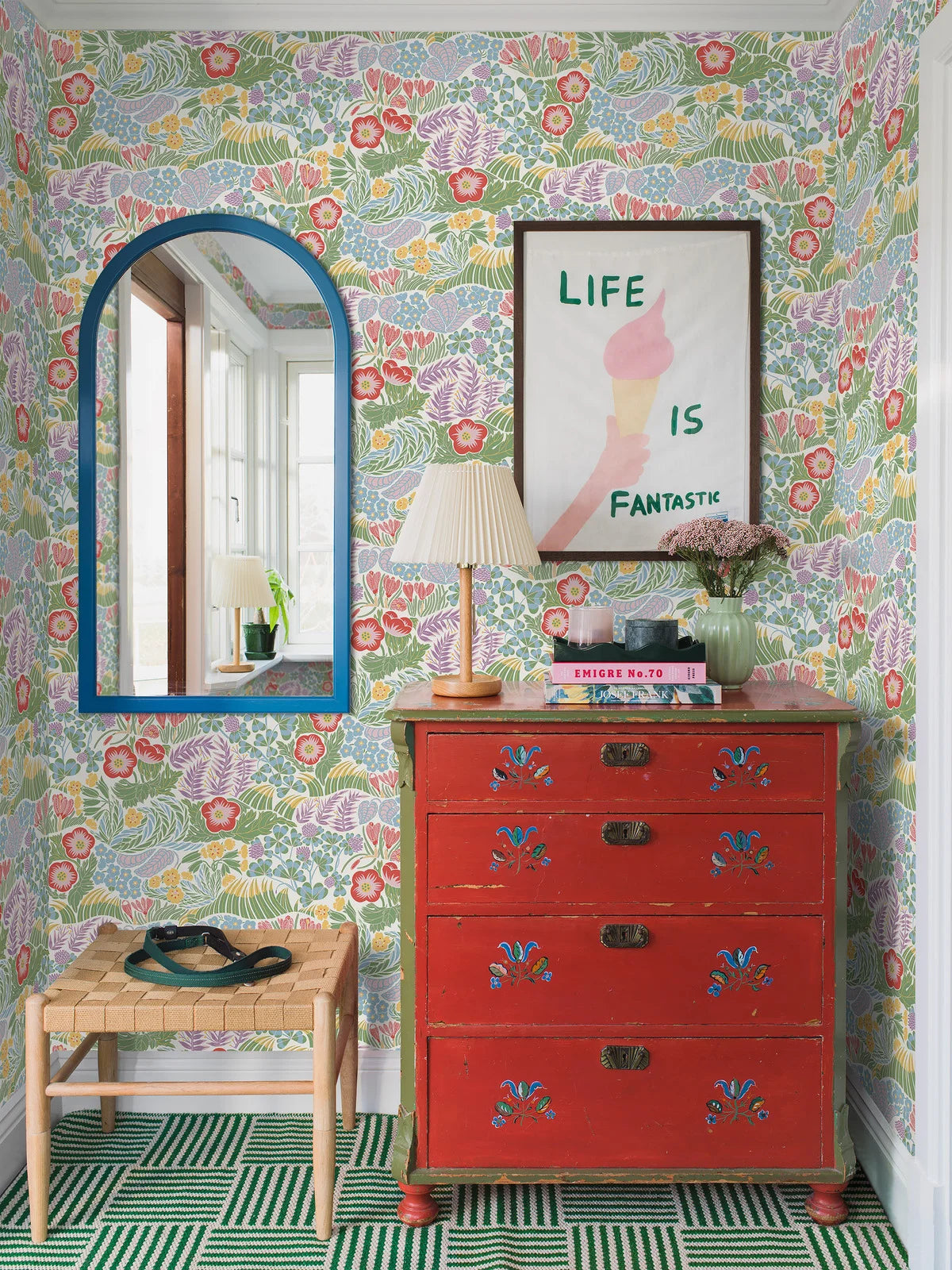 Tapeta s rastlinným motívom kvetov RABATT modrá so zelenou