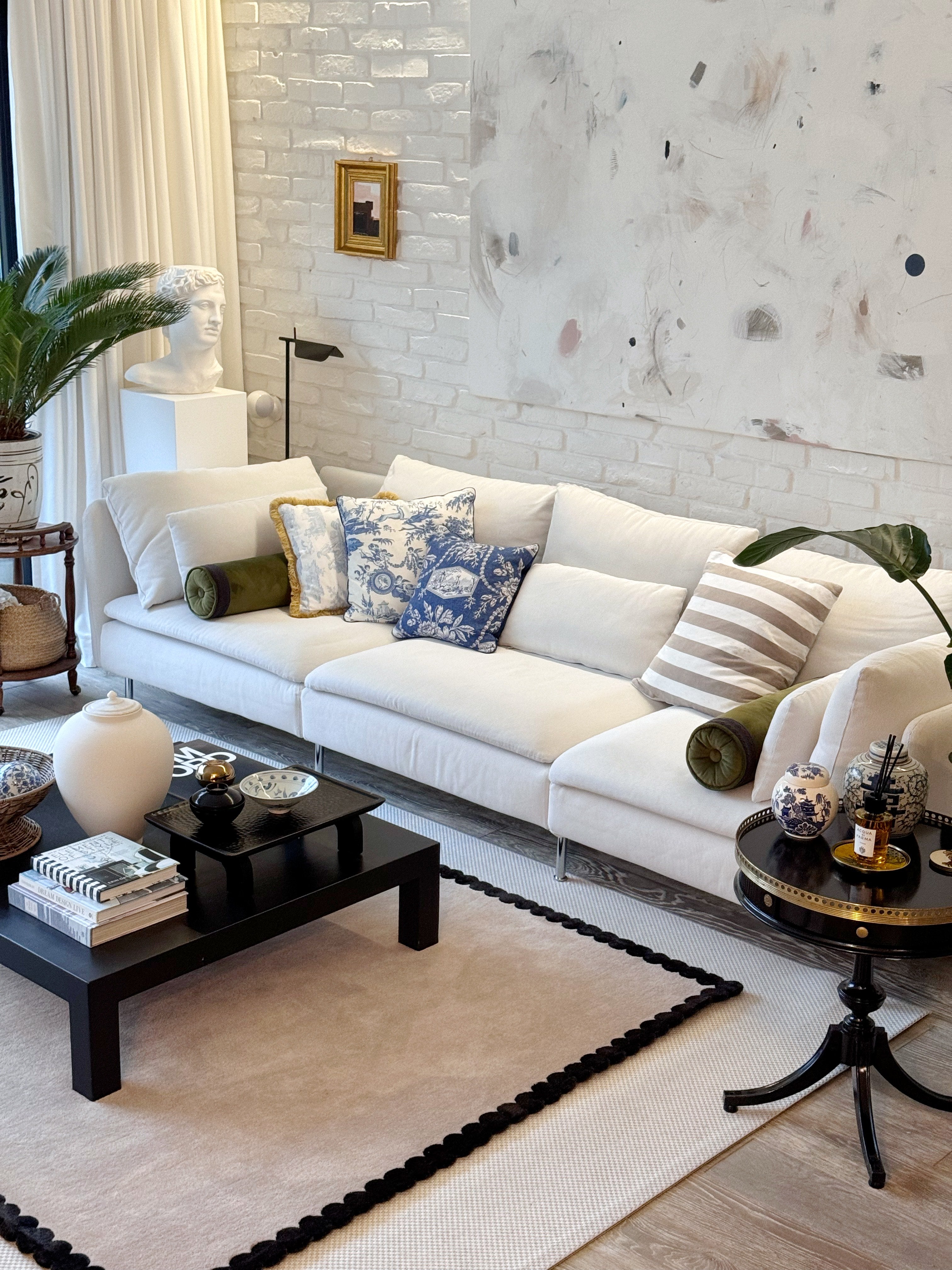 LAILA Beige Carpet with Black