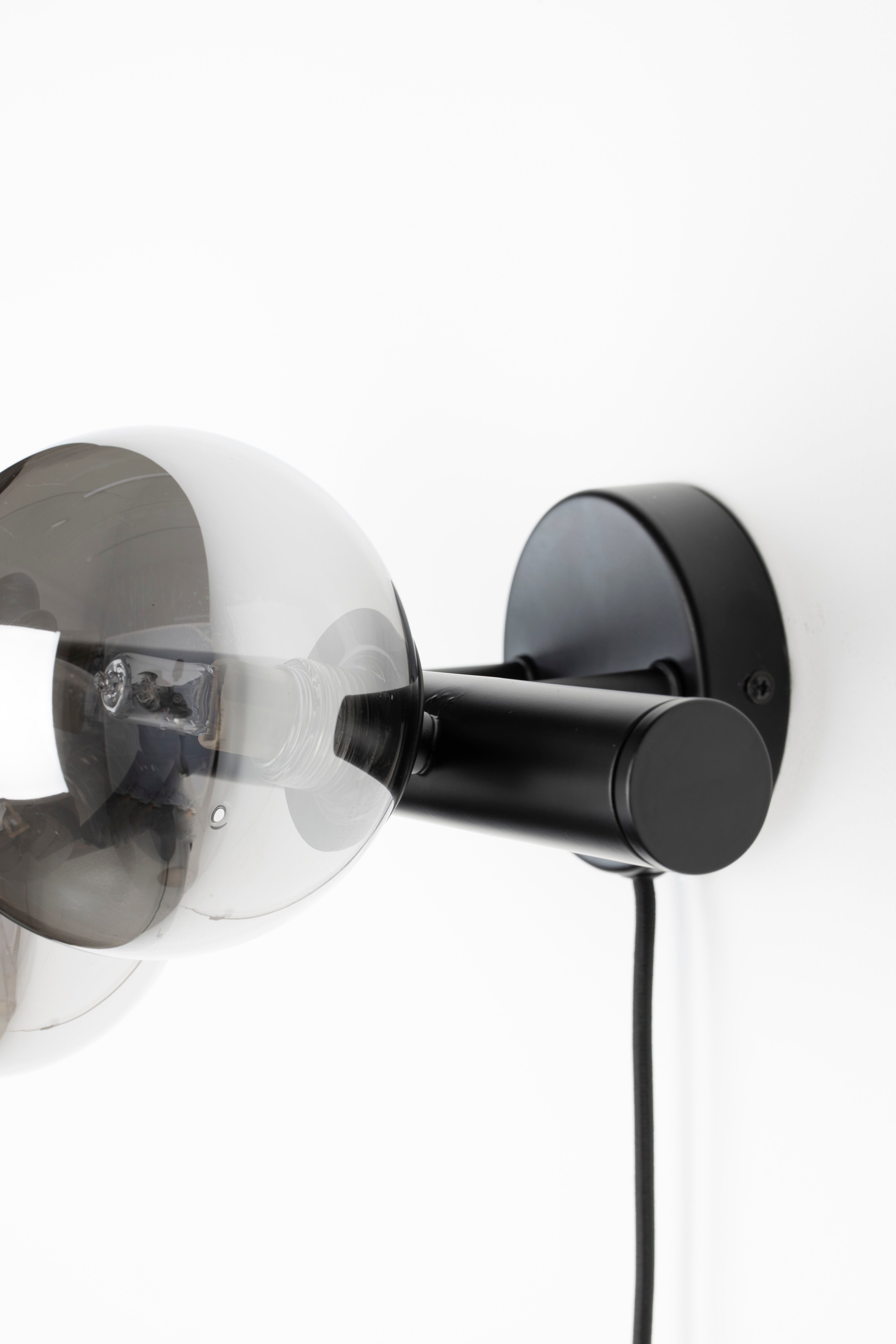 Nástenná lampa trojbodová MONICA dymové sklo