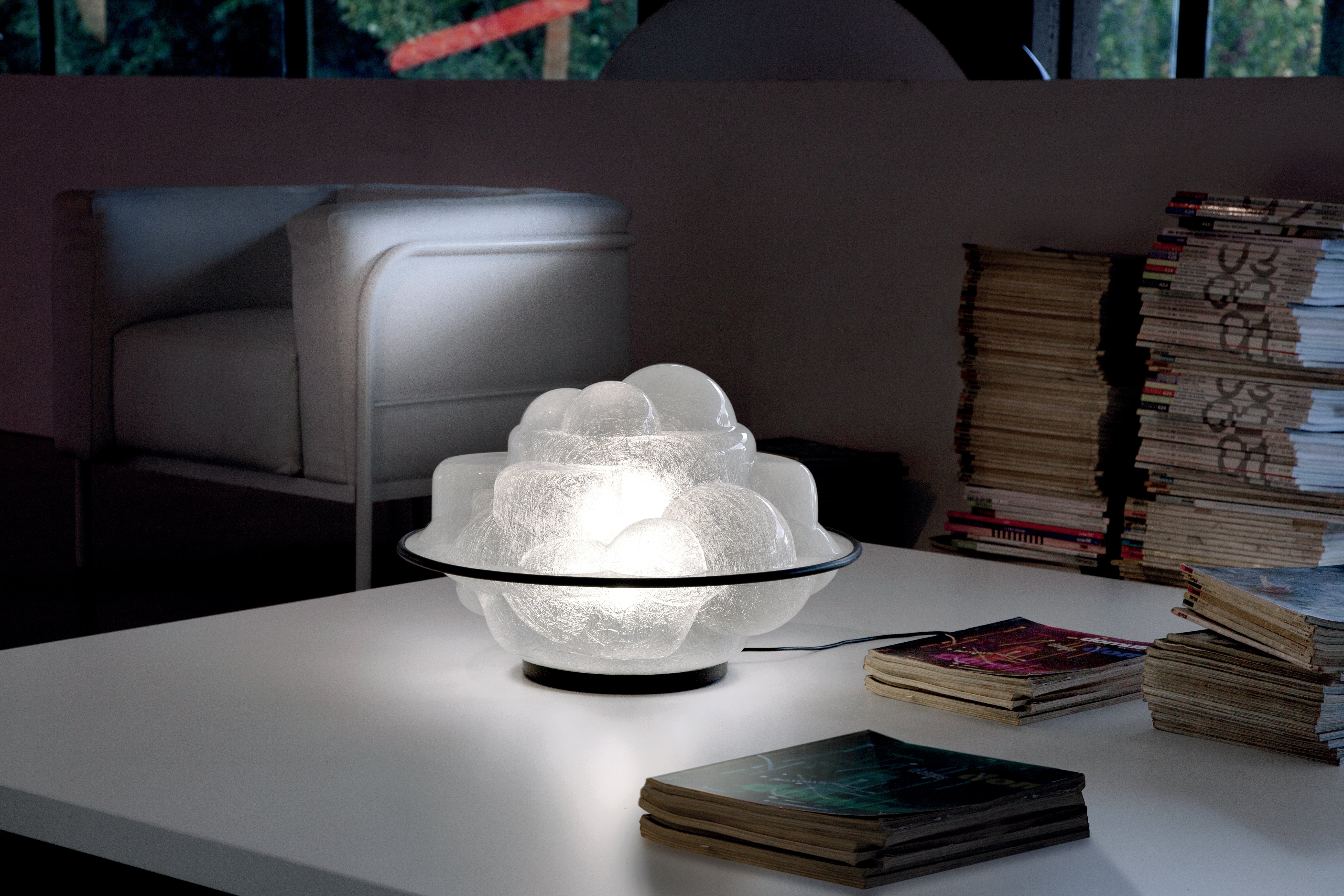 Stolná lampa PROFITEROLLE transparentná s čiernou farbou