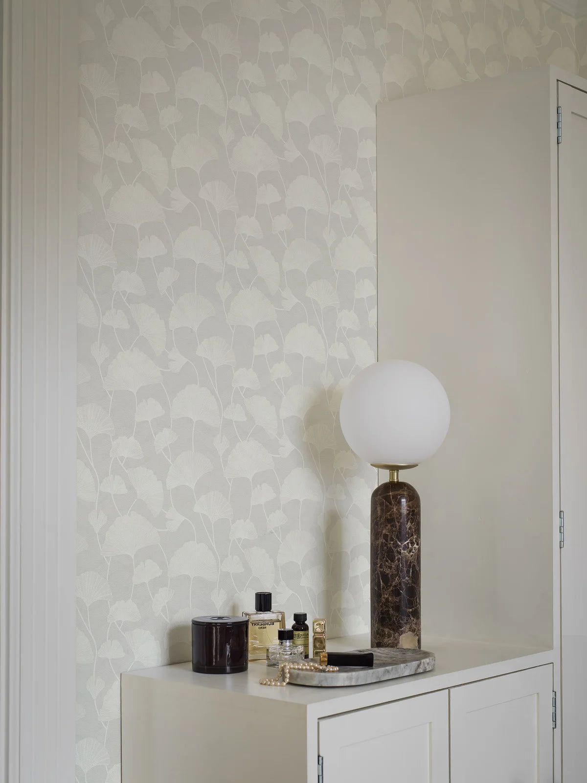 SOPHIA White and Gray Floral Patterned Textured Wallpaper