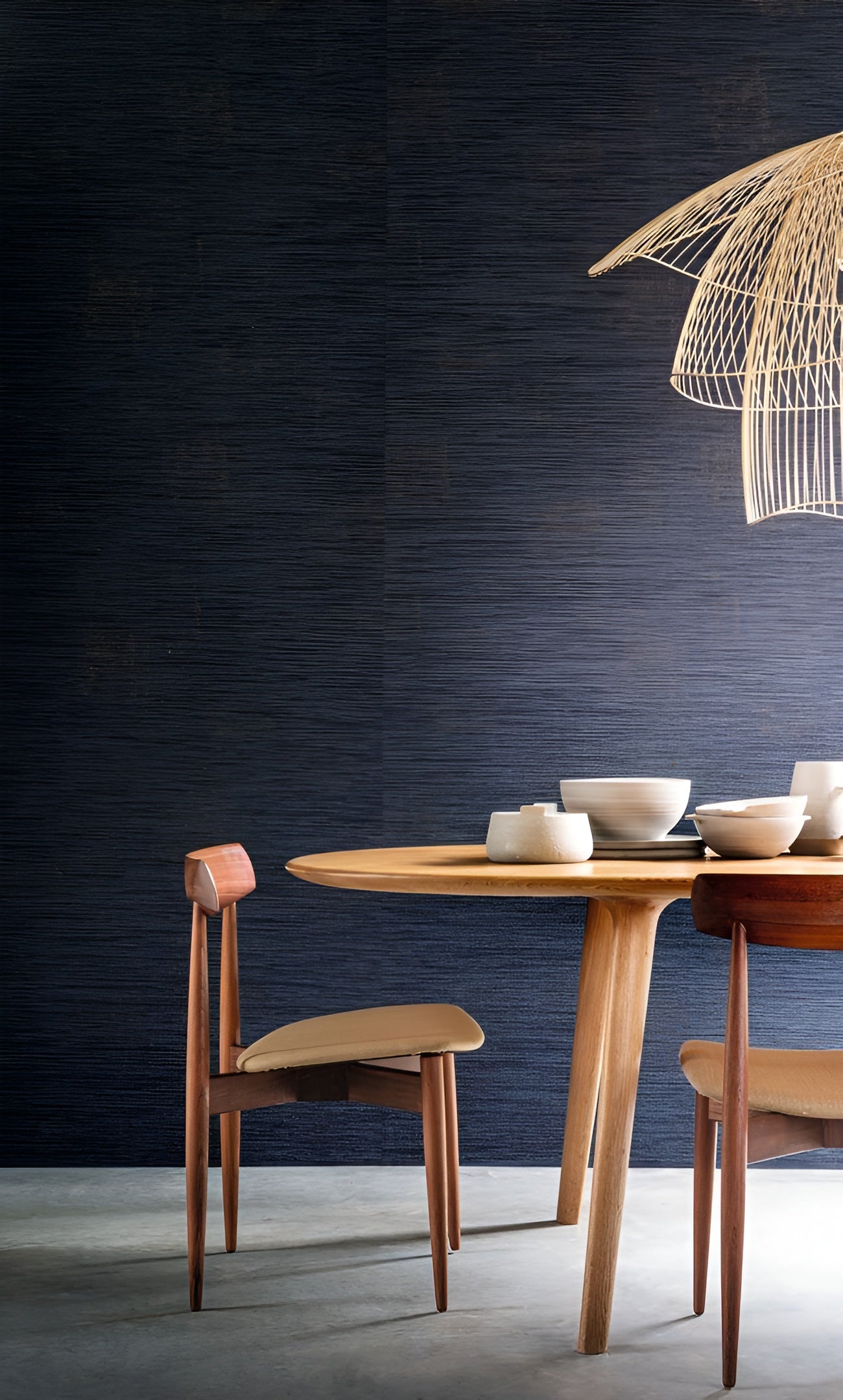 Textilná tapeta so štruktúrou napodobňujúcou plátno ORCADE - MARINE tmavomodrá