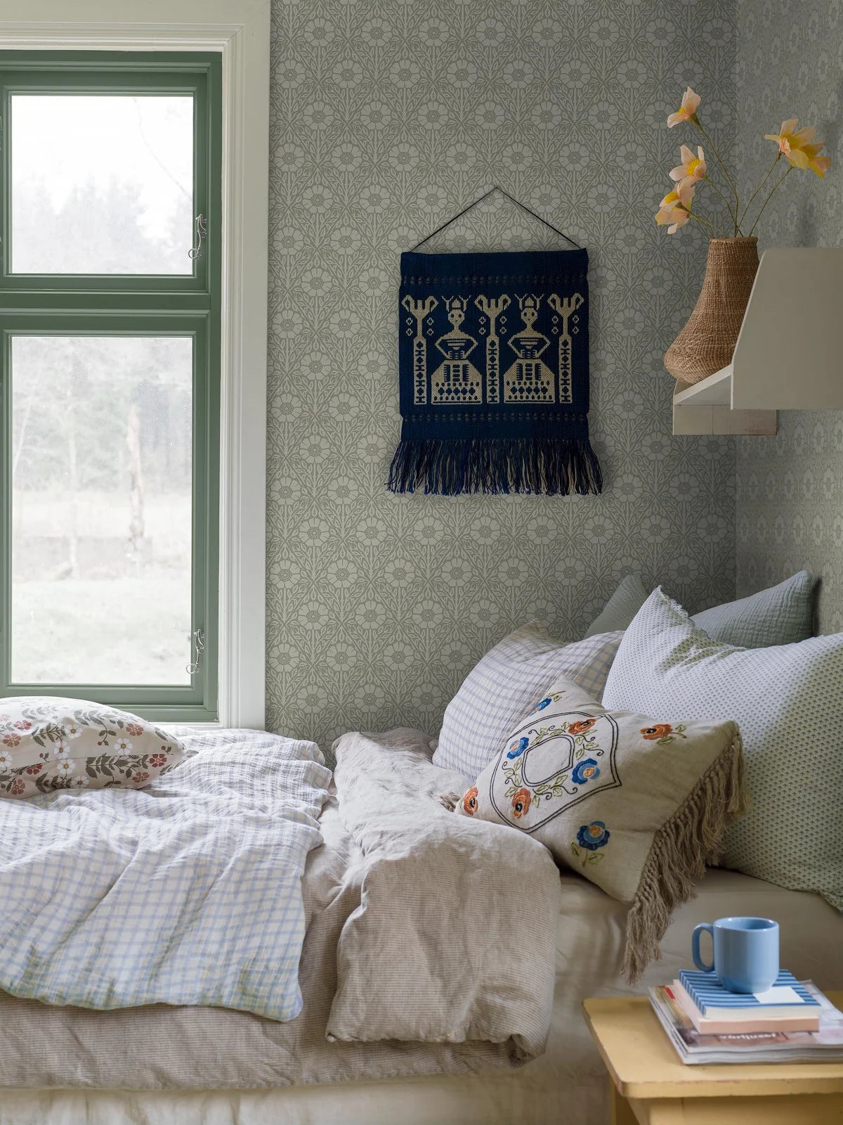 Floral Pattern Wallpaper NYPONROS Green with White