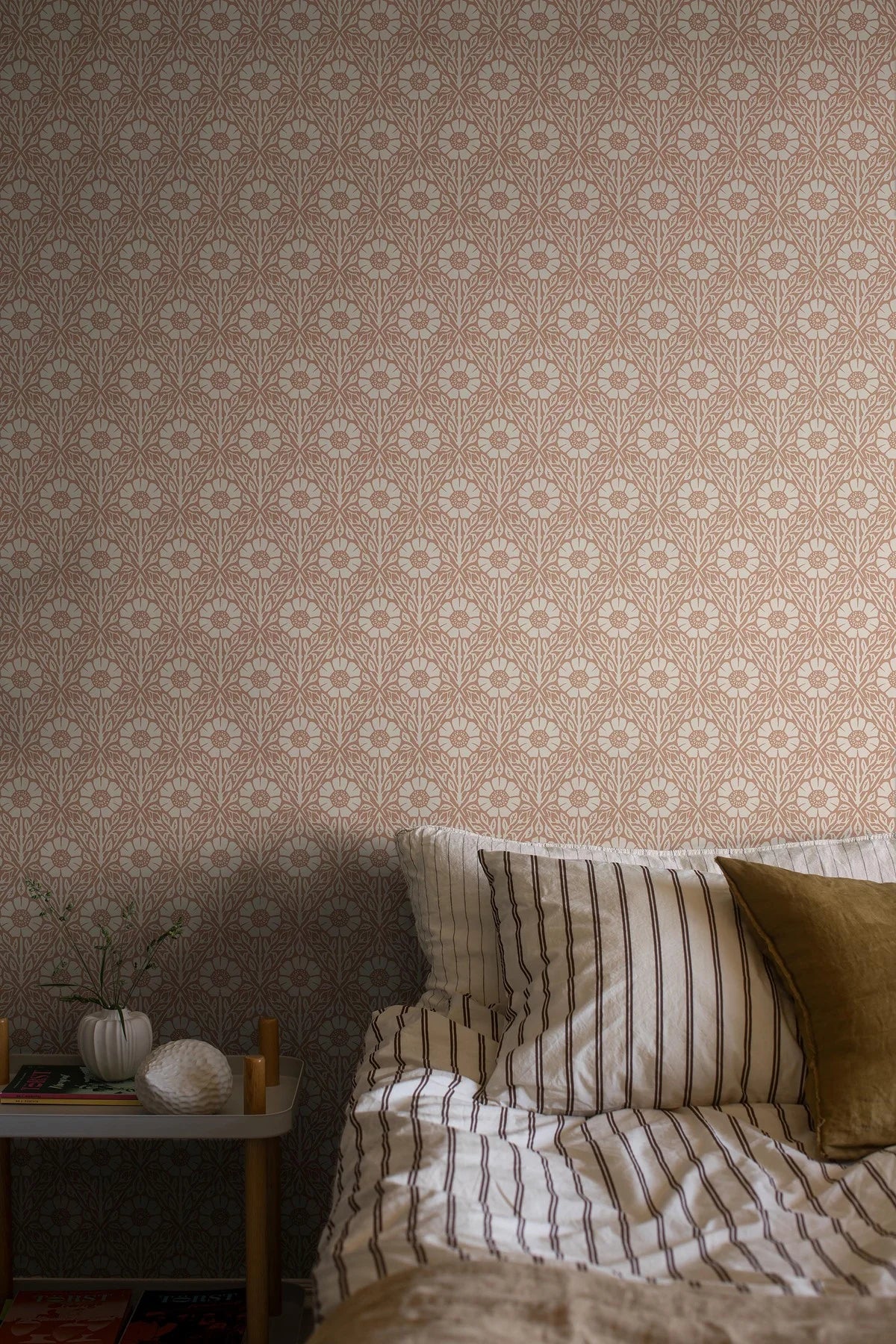 Floral-patterned wallpaper NYPONROS terracotta with white