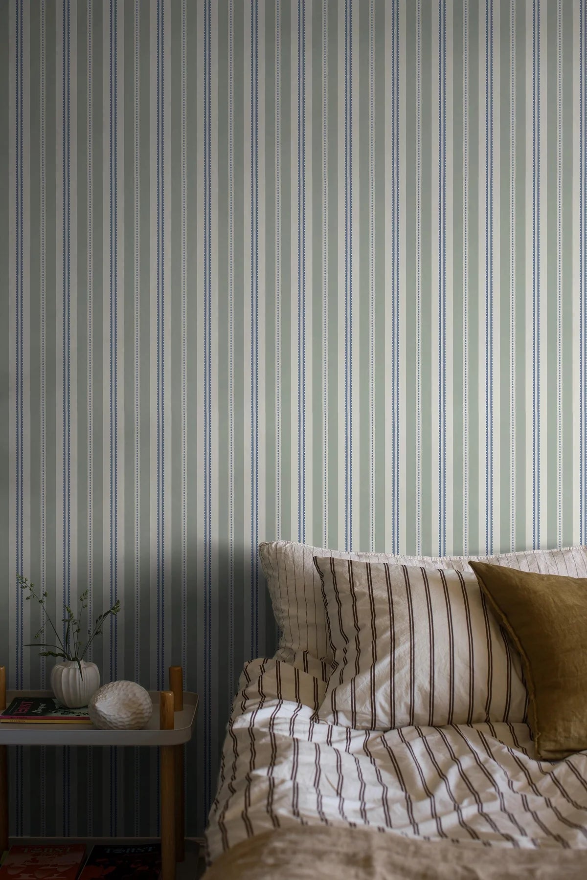 HEDDA Gray and White Striped Wallpaper