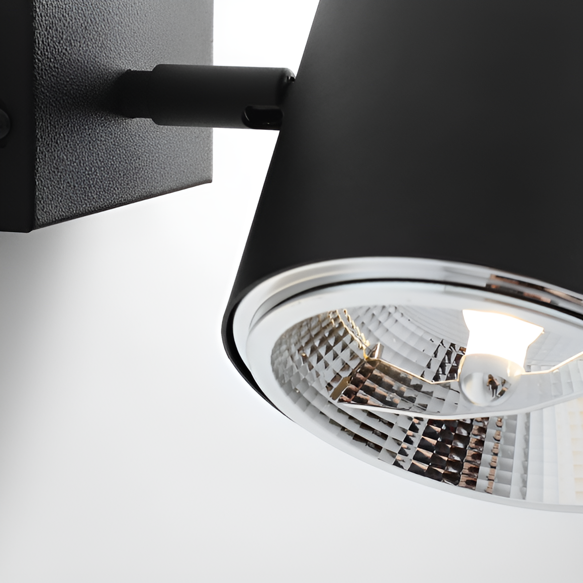 Nástenné svietidlo BOT čierne