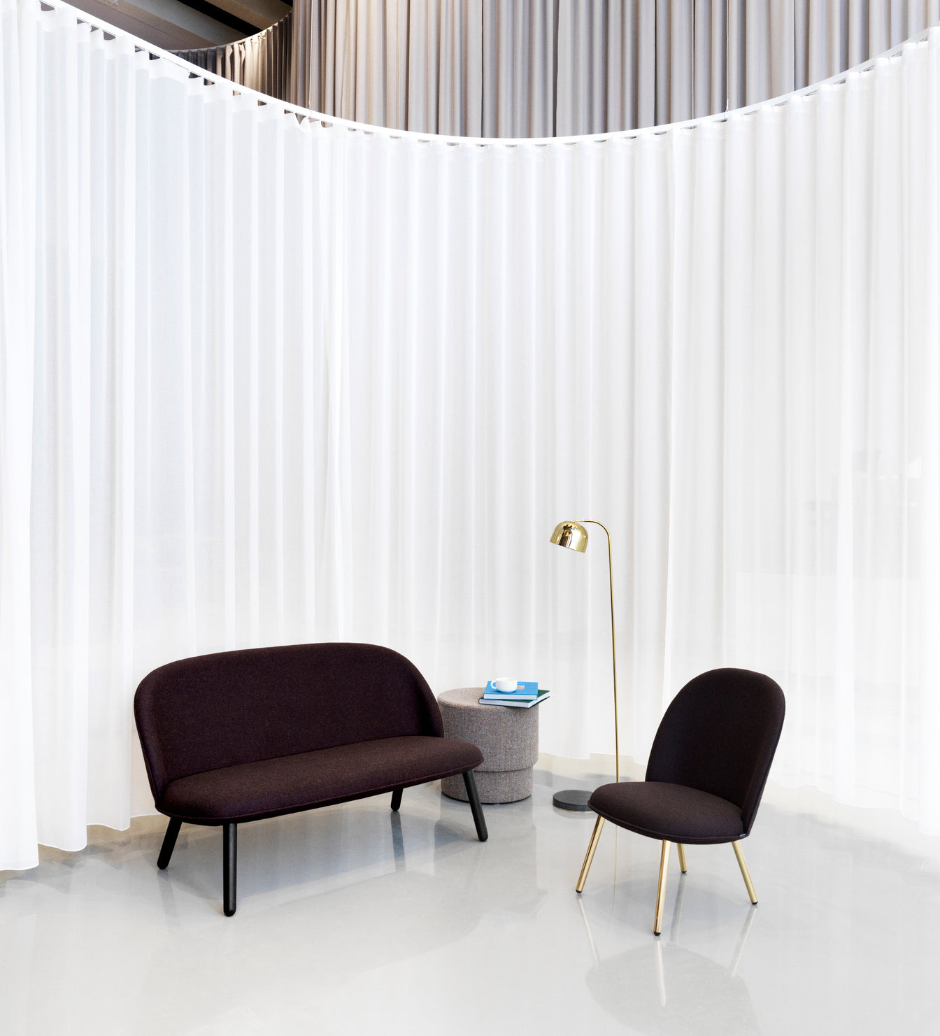 Fotel ACE čierna kovová základňa