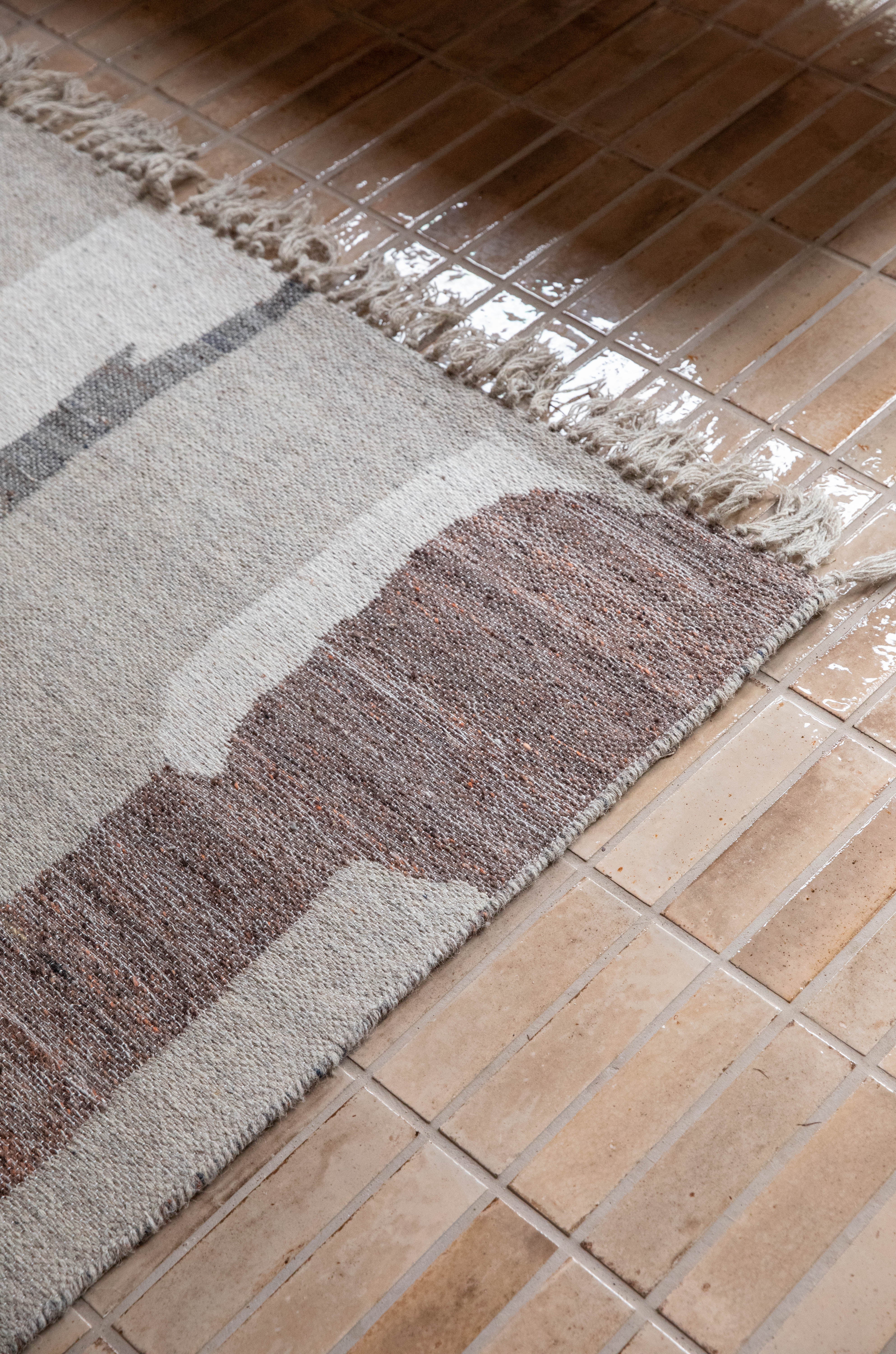 Koberec CAMINITO tmavobežový