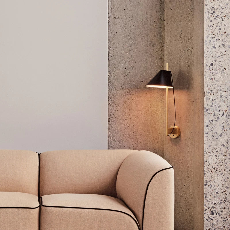 Lampa ścienna YUH czarny z mosiężną podstawą