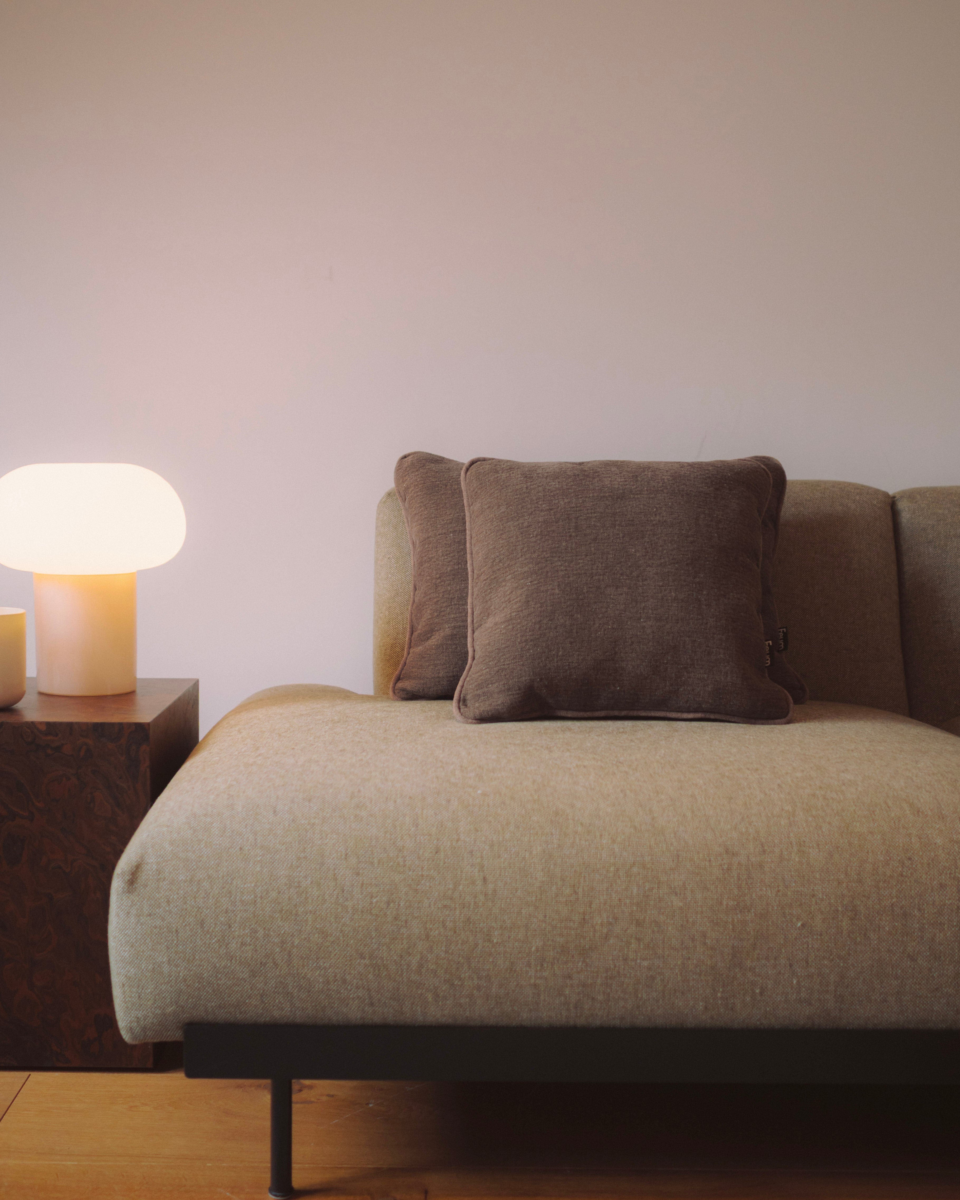 Vankúš MIU orechová hnedá