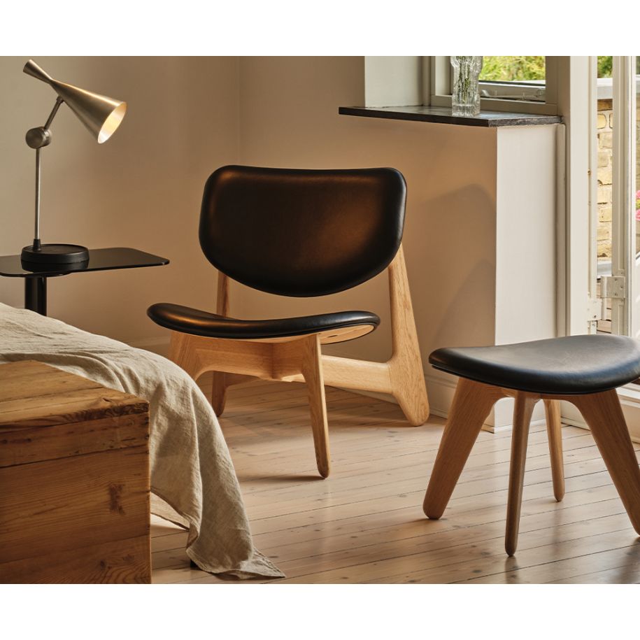 Podnožník SLAB čierna koža s čiernym dubovým podstavcom