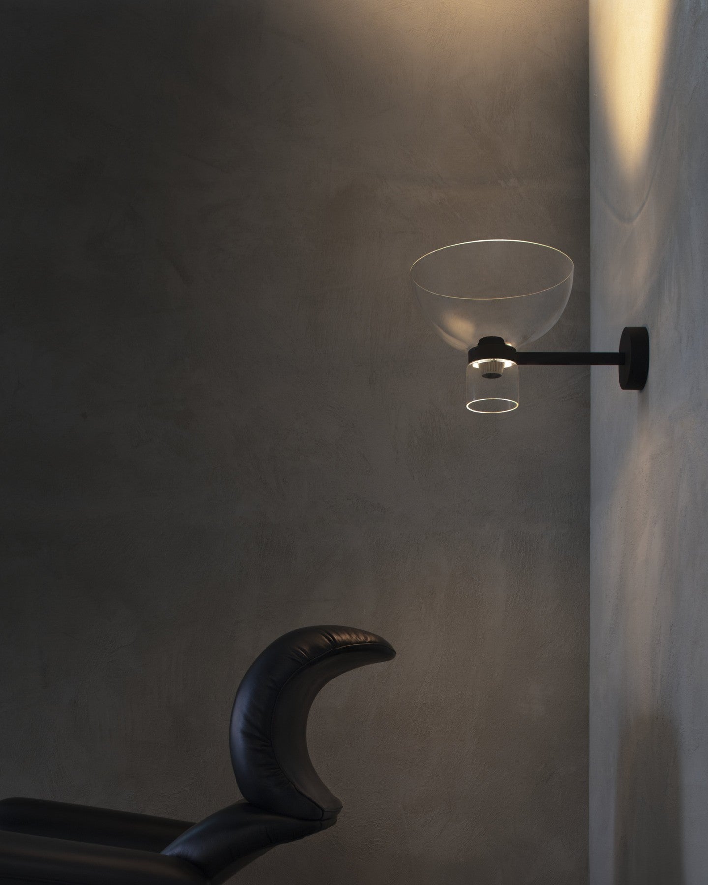 Nástenná lampa NOCTURNE BOWL čierna