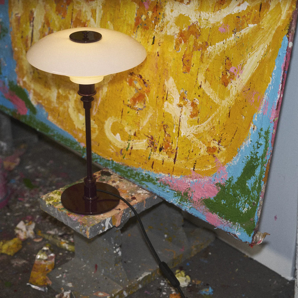 Lampa stolná PH 2/1 biela s bordovou základňou