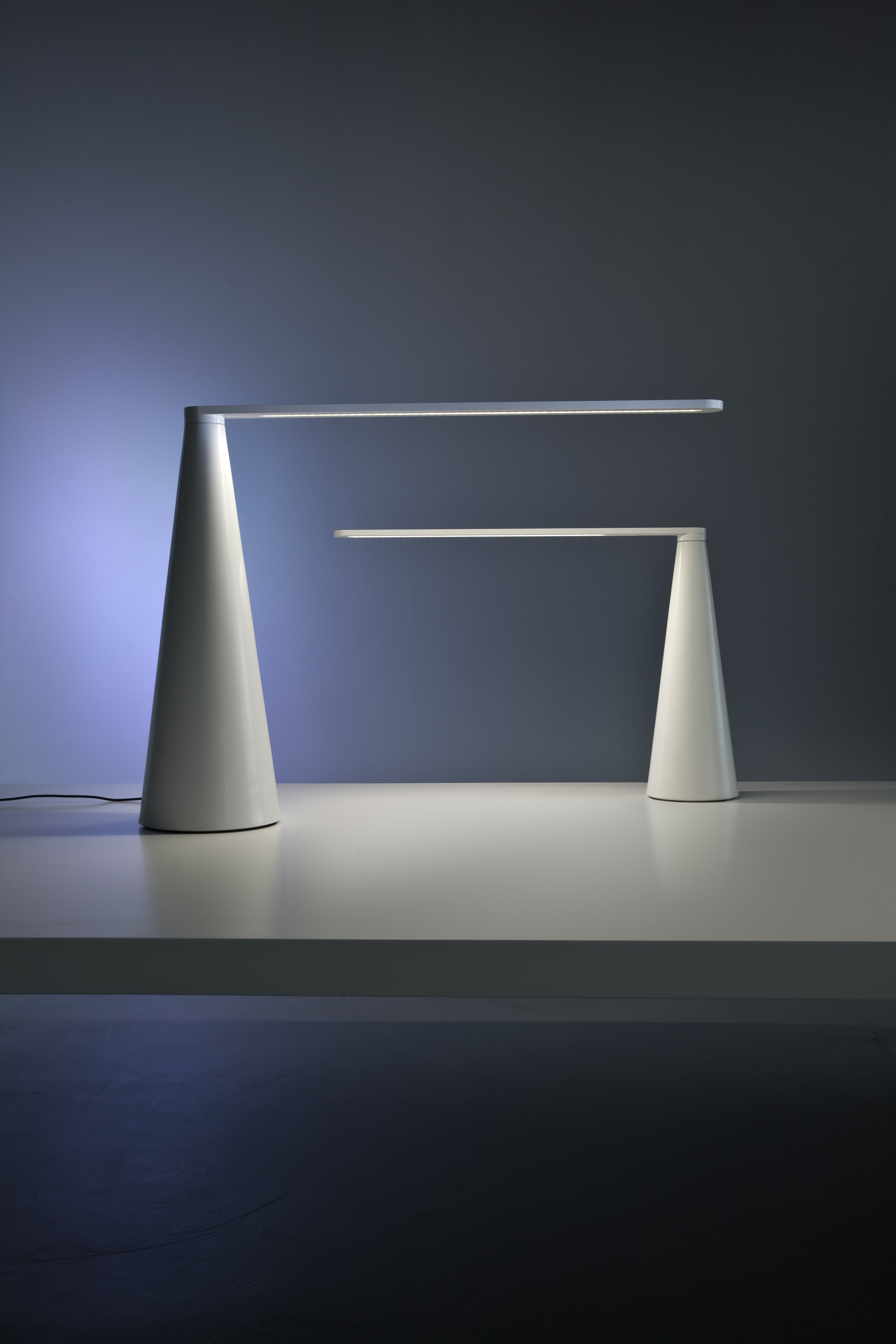Stolná lampa ELICA lesklá biela