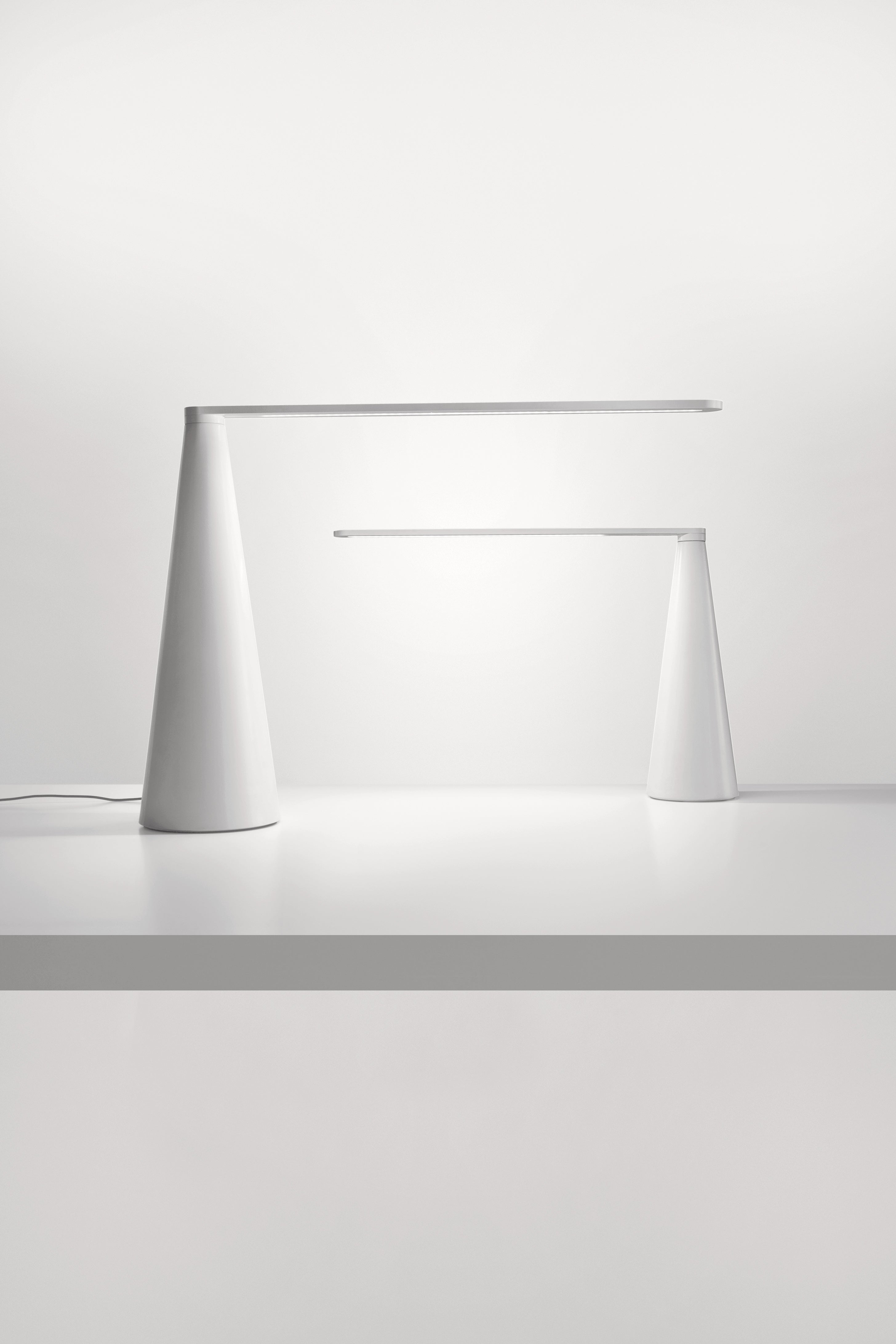 Stolná lampa ELICA lesklá biela