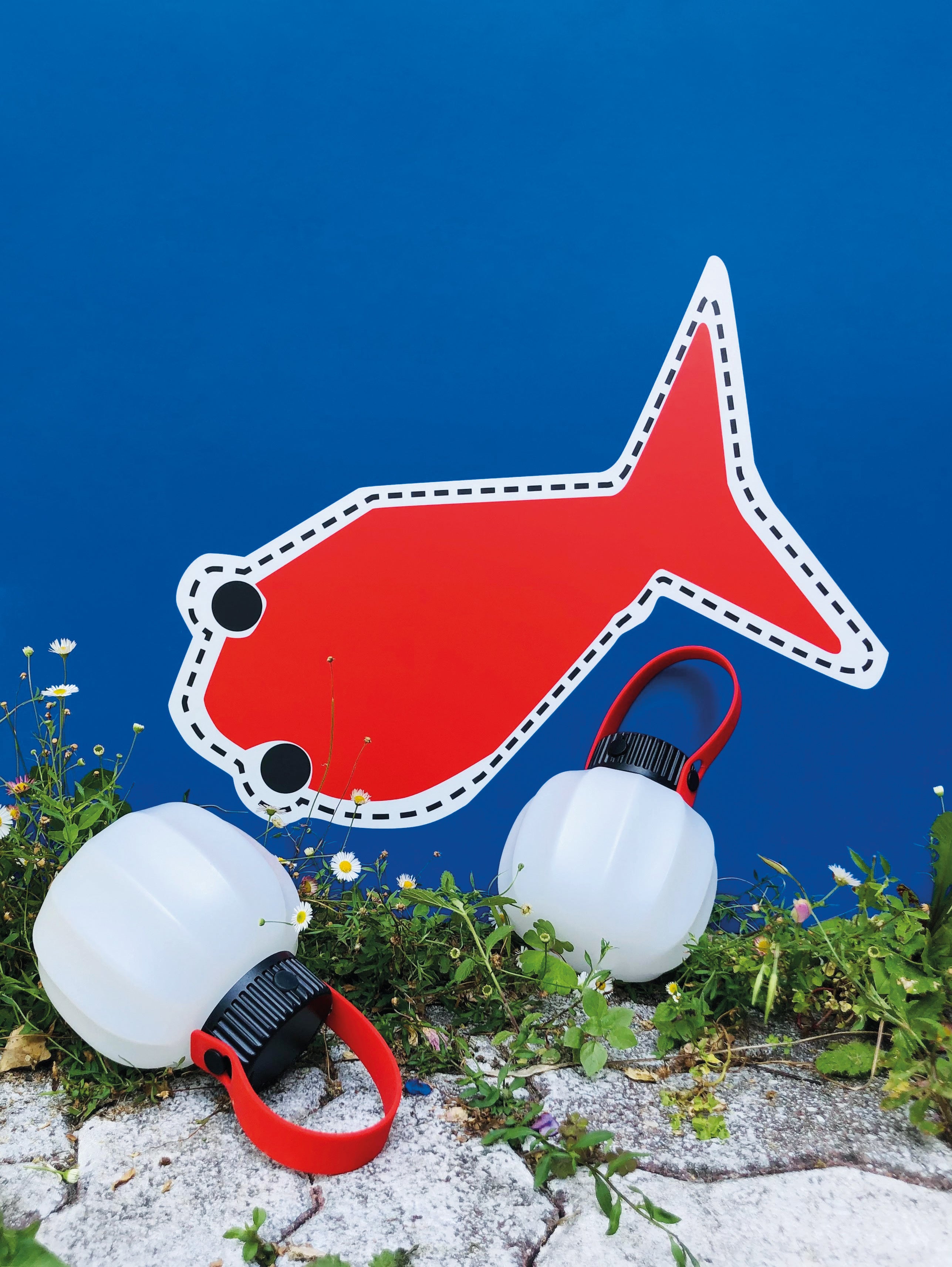 Prenosná vonkajšia lampa KIKI biela so silikónovým držadlom