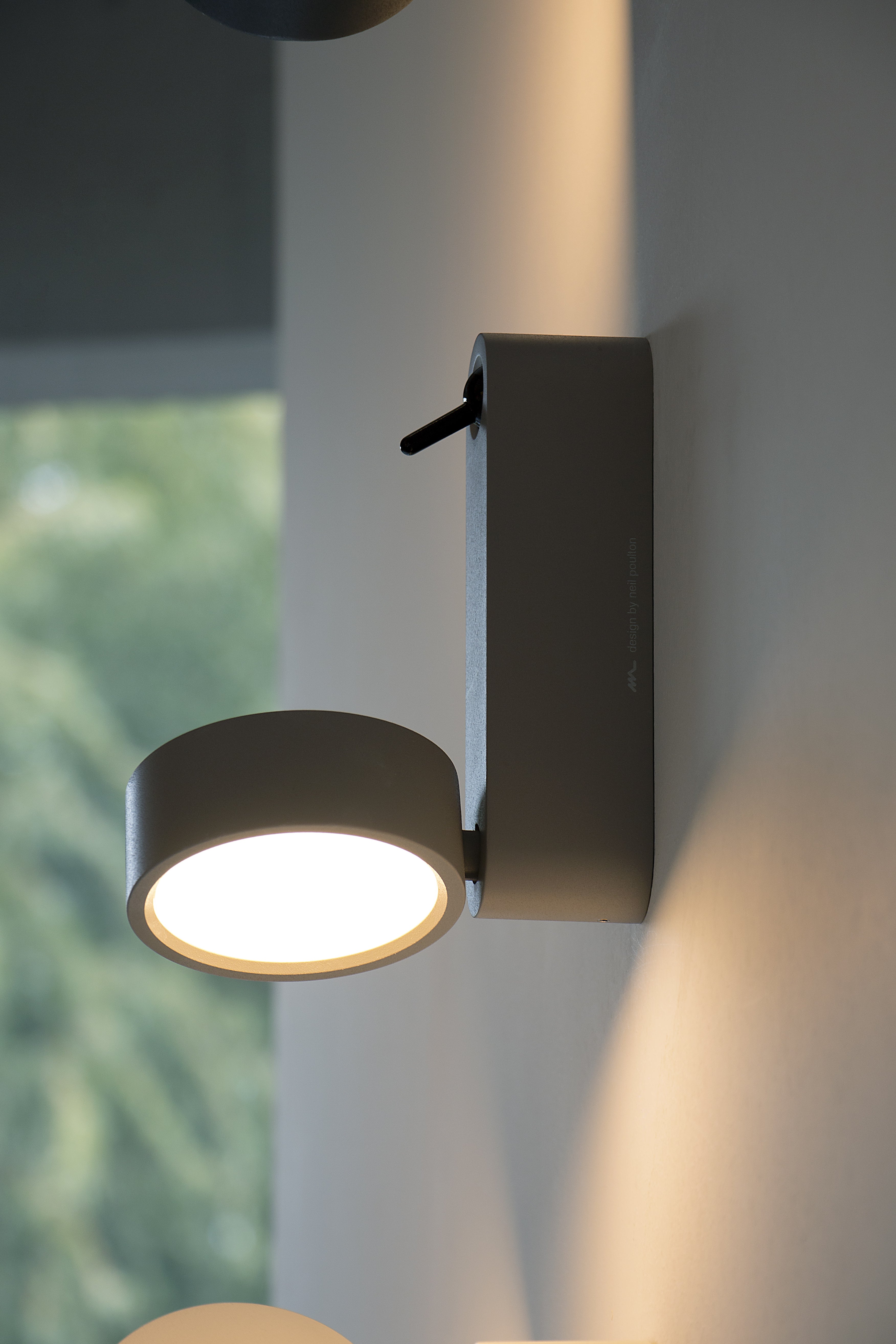 Nástenná lampa TOGGLE antracitová