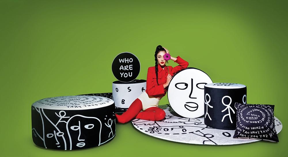 Round rug CHRONICLES black