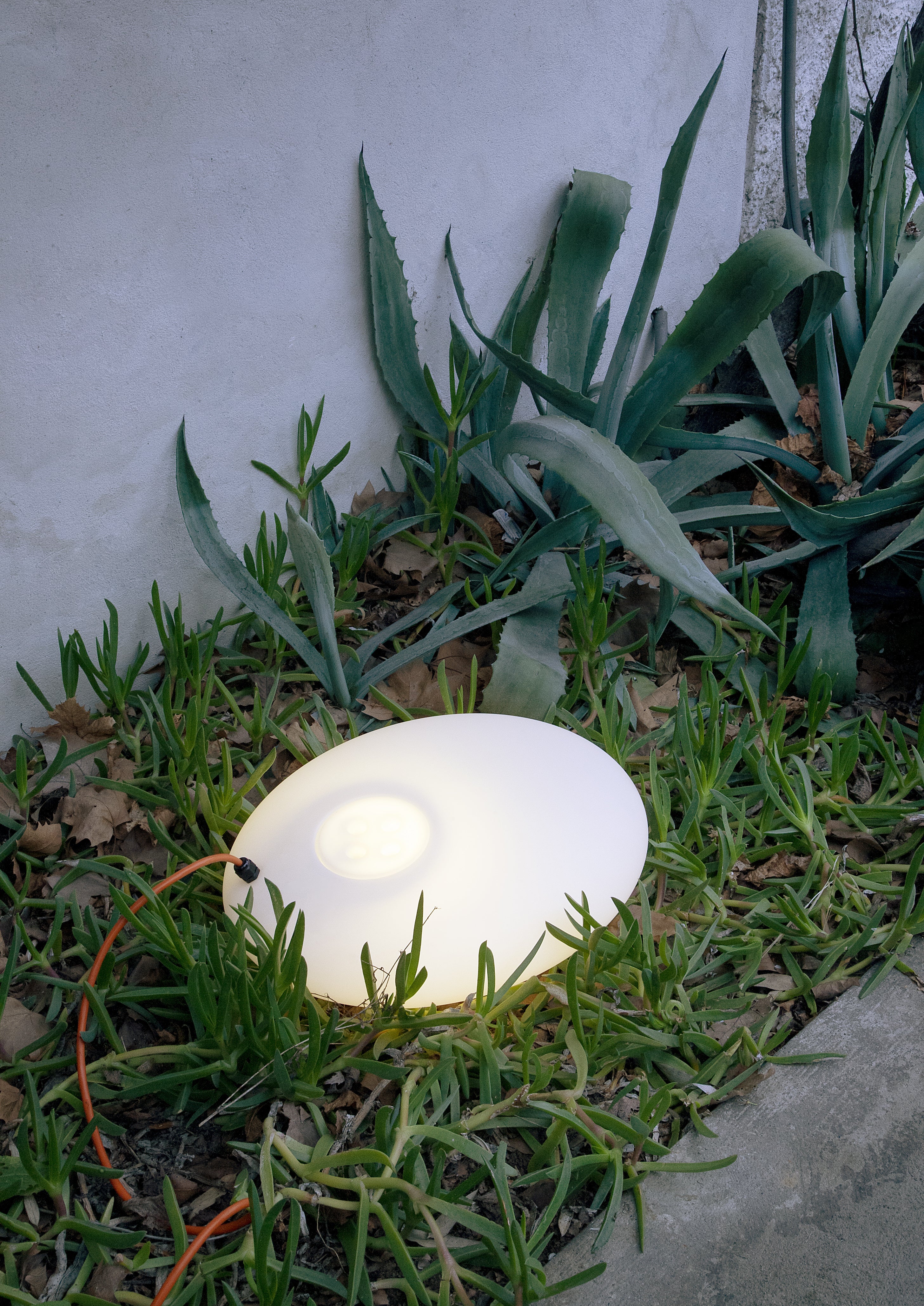 Záhradná podlahová lampa GLOUGLOU POL biela