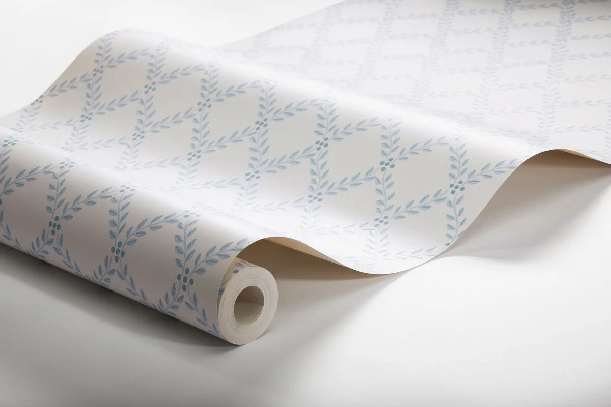Tapeta s geometrickým rastlinným vzorom listov TRELLIS LEAVES krémová s modrou