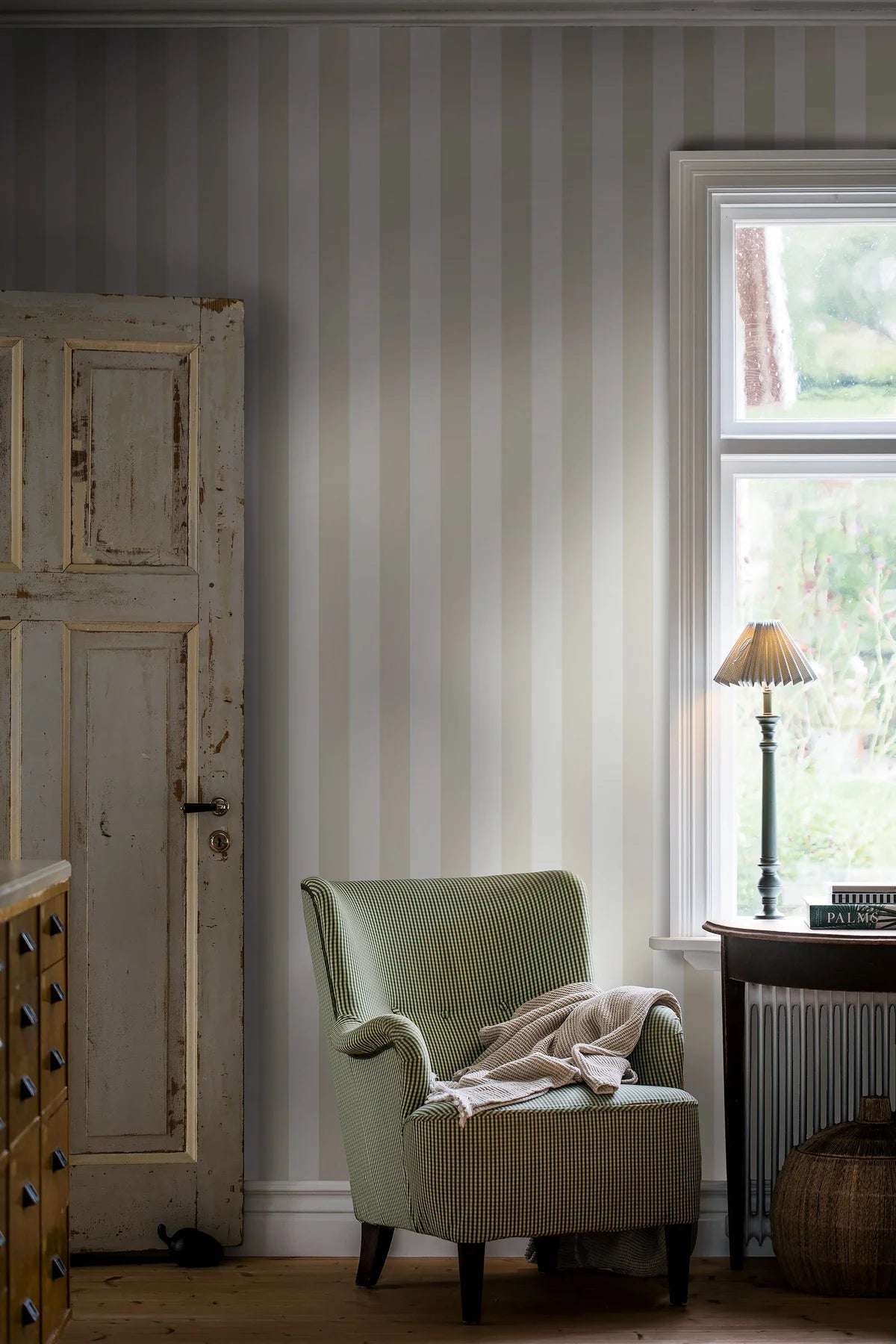 Non-woven paper wallpaper in stripes FALSTERBO STRIPE white with beige