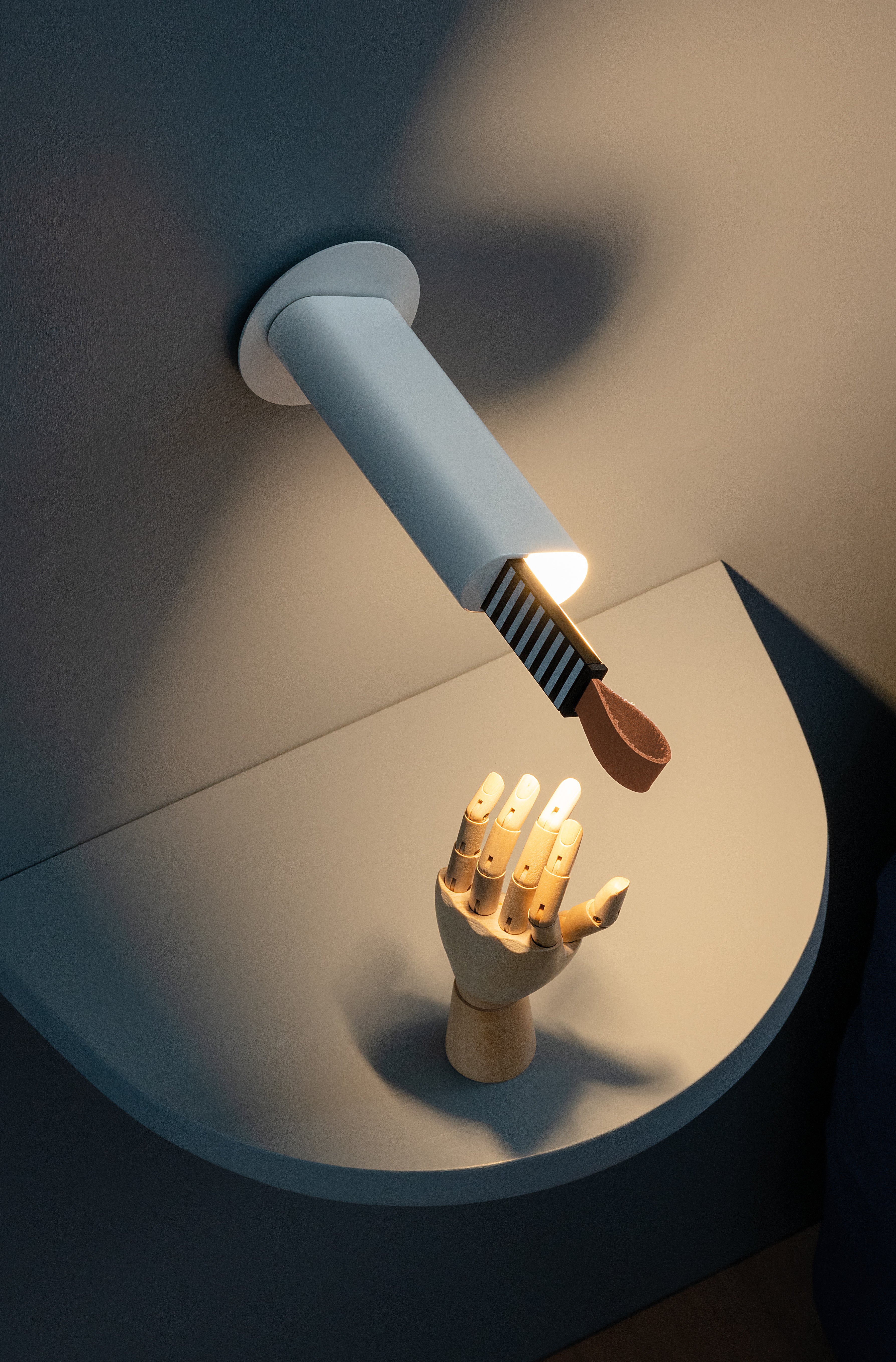 Nástenná lampa METRICA lesklá biela