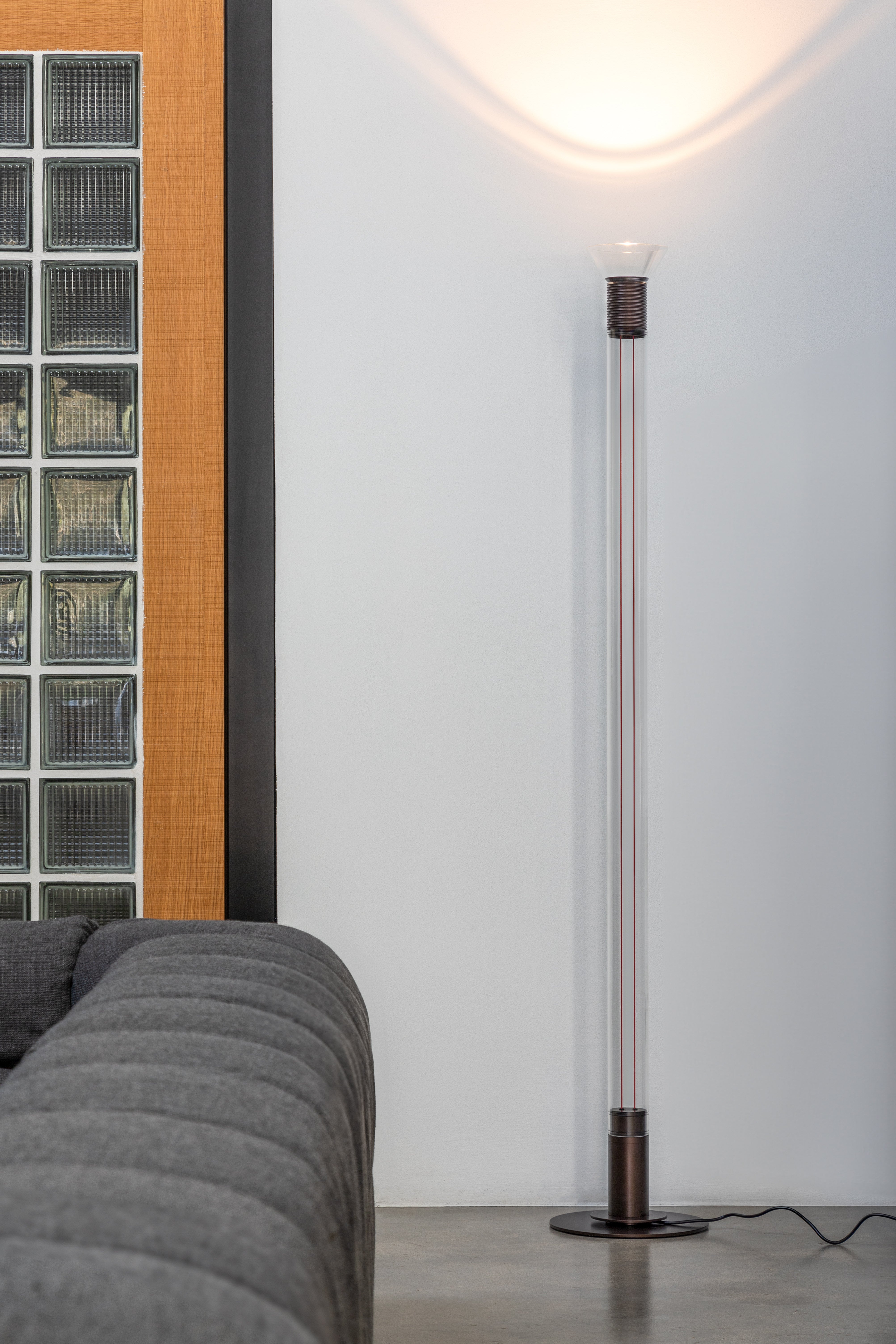Lampa podlahová DIA transparentná s matnými šedými prvkami