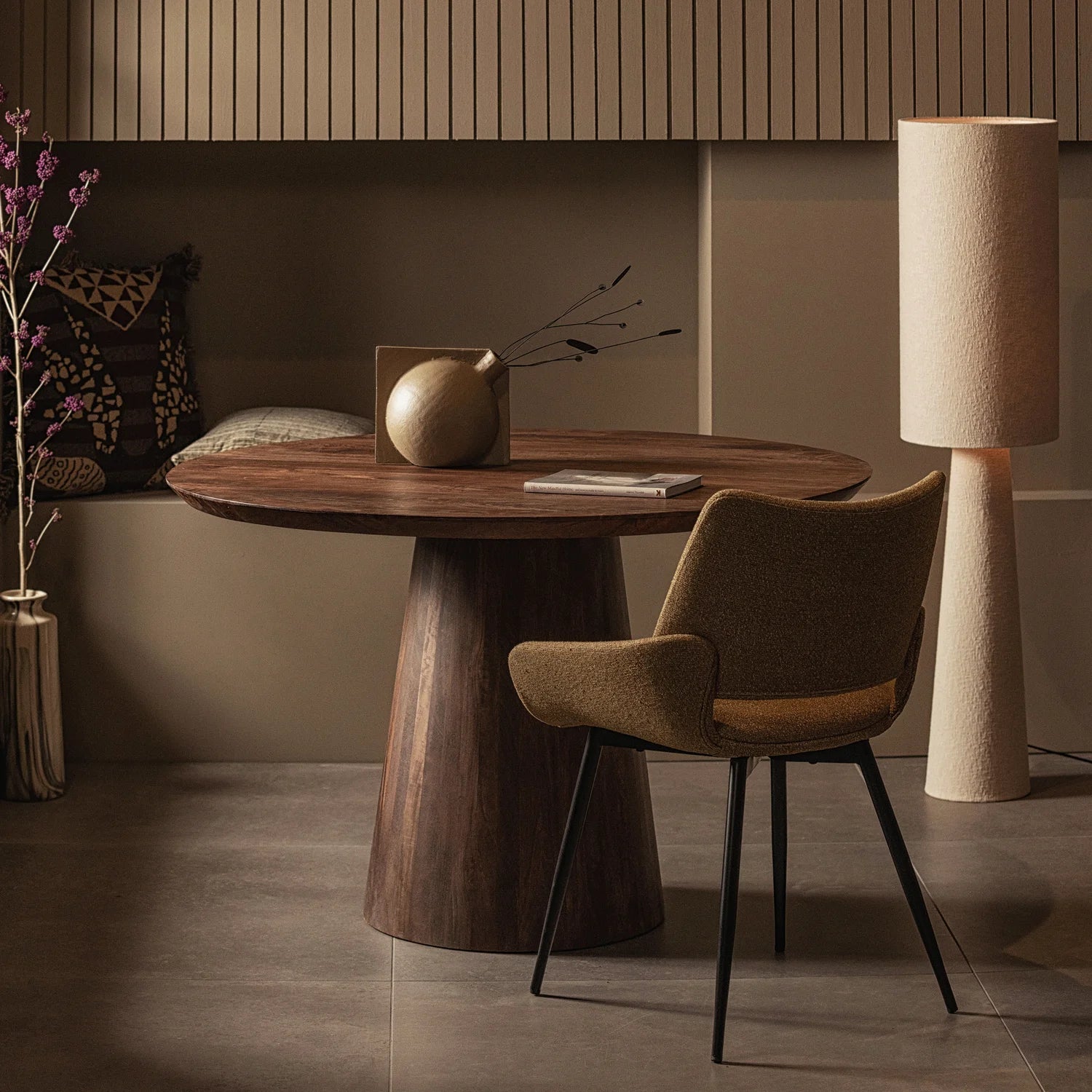 Lampa podłogowa LOFT beżowy boucle