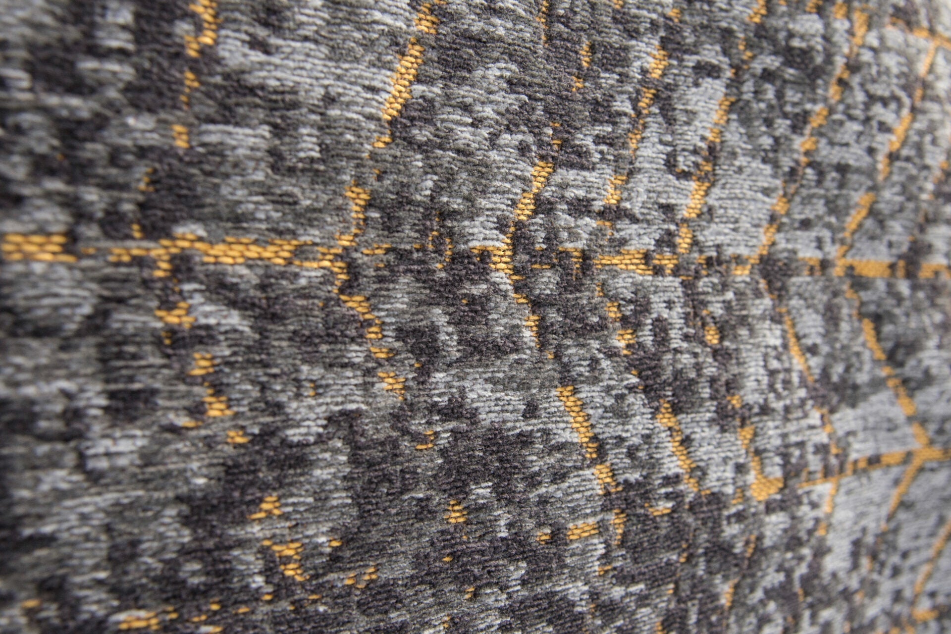 Koberec JACOBS LADDER BROADWAY GLITTER čierno-zlatý