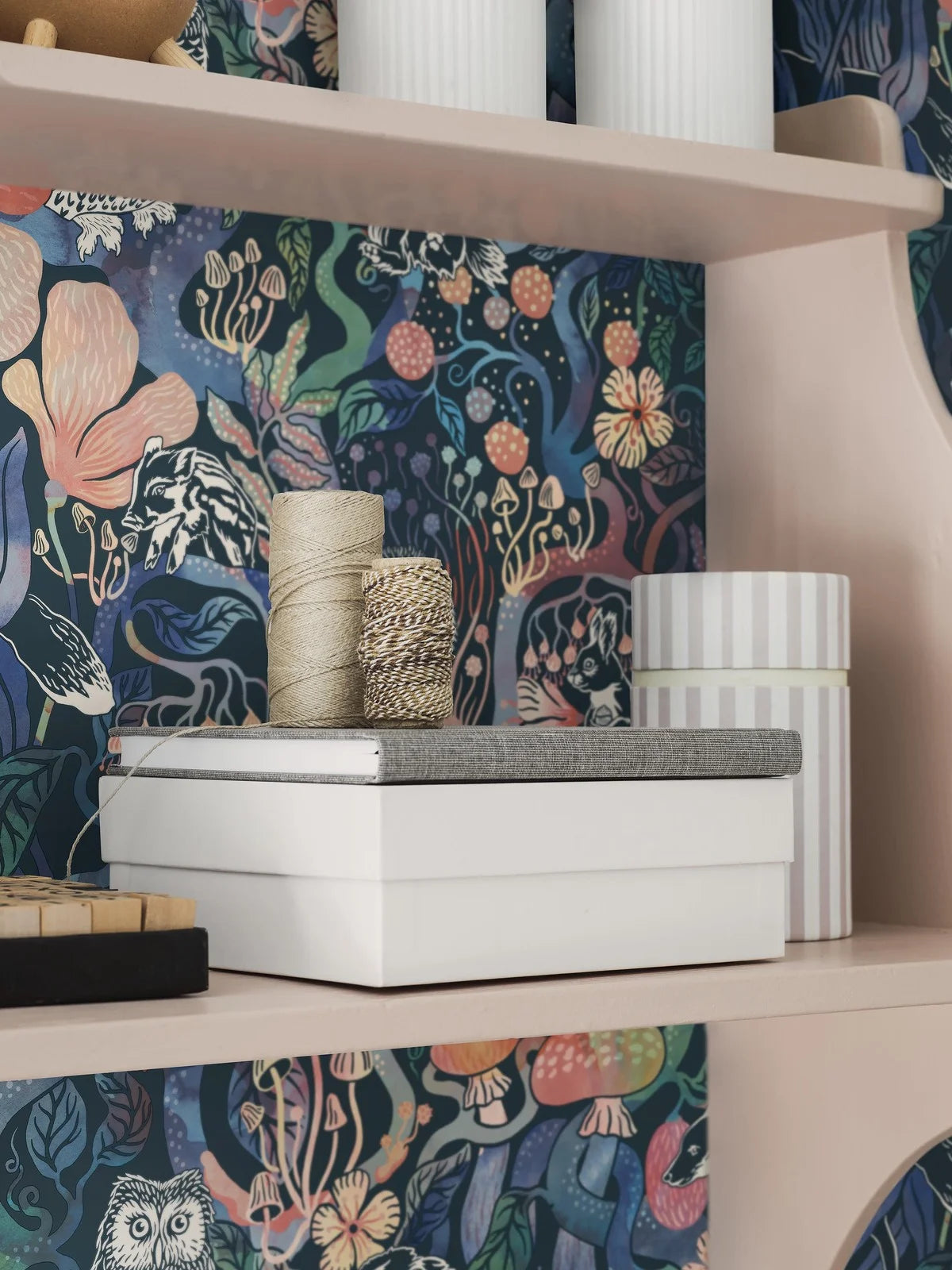 Detská tapeta s motívom rozprávkového lesa MAGIC WOODS modrá s ružovou